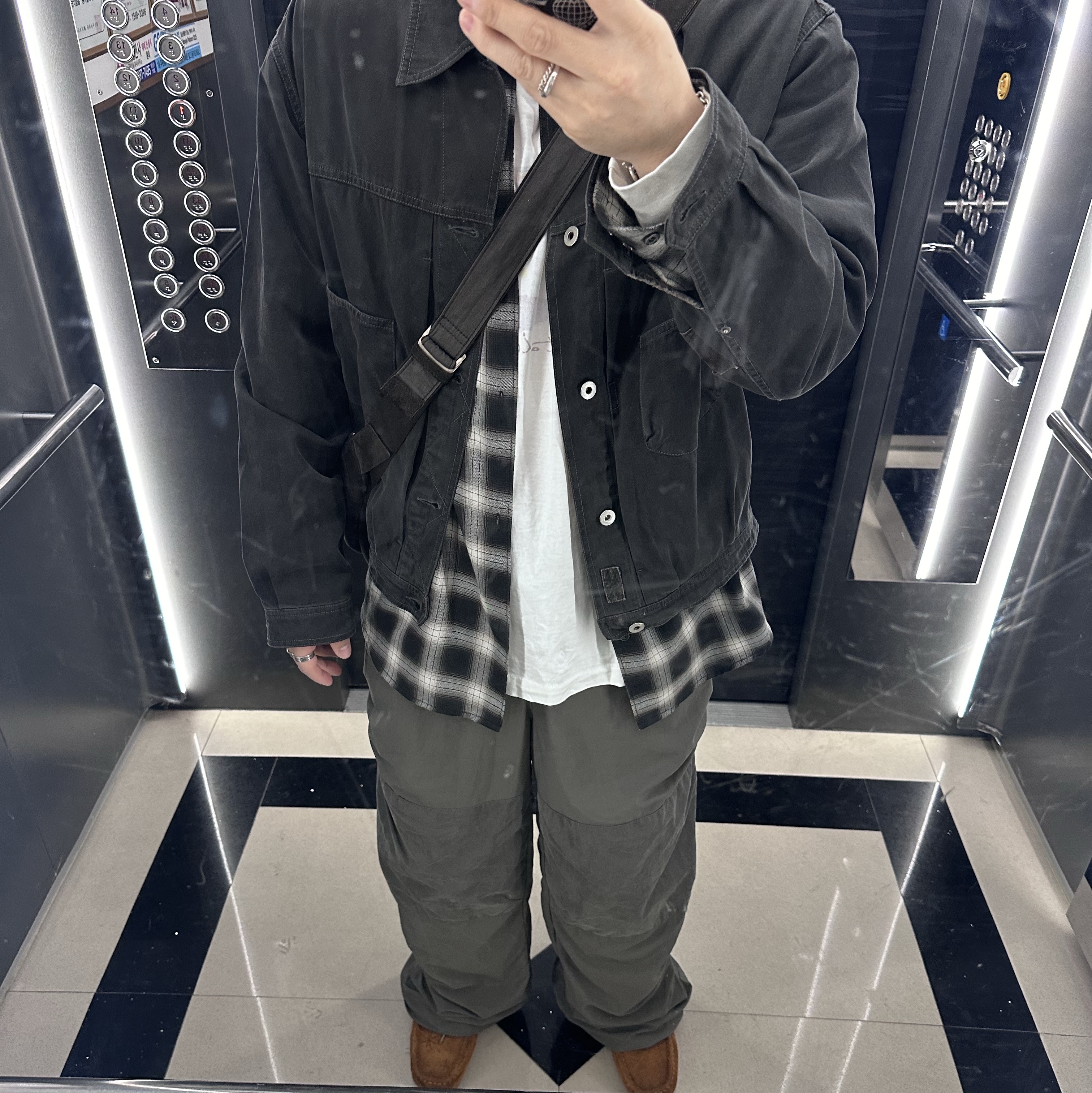 [프리오더] Polyteru Wallabee Shoes Mid Deep Brown 착용 스타일
