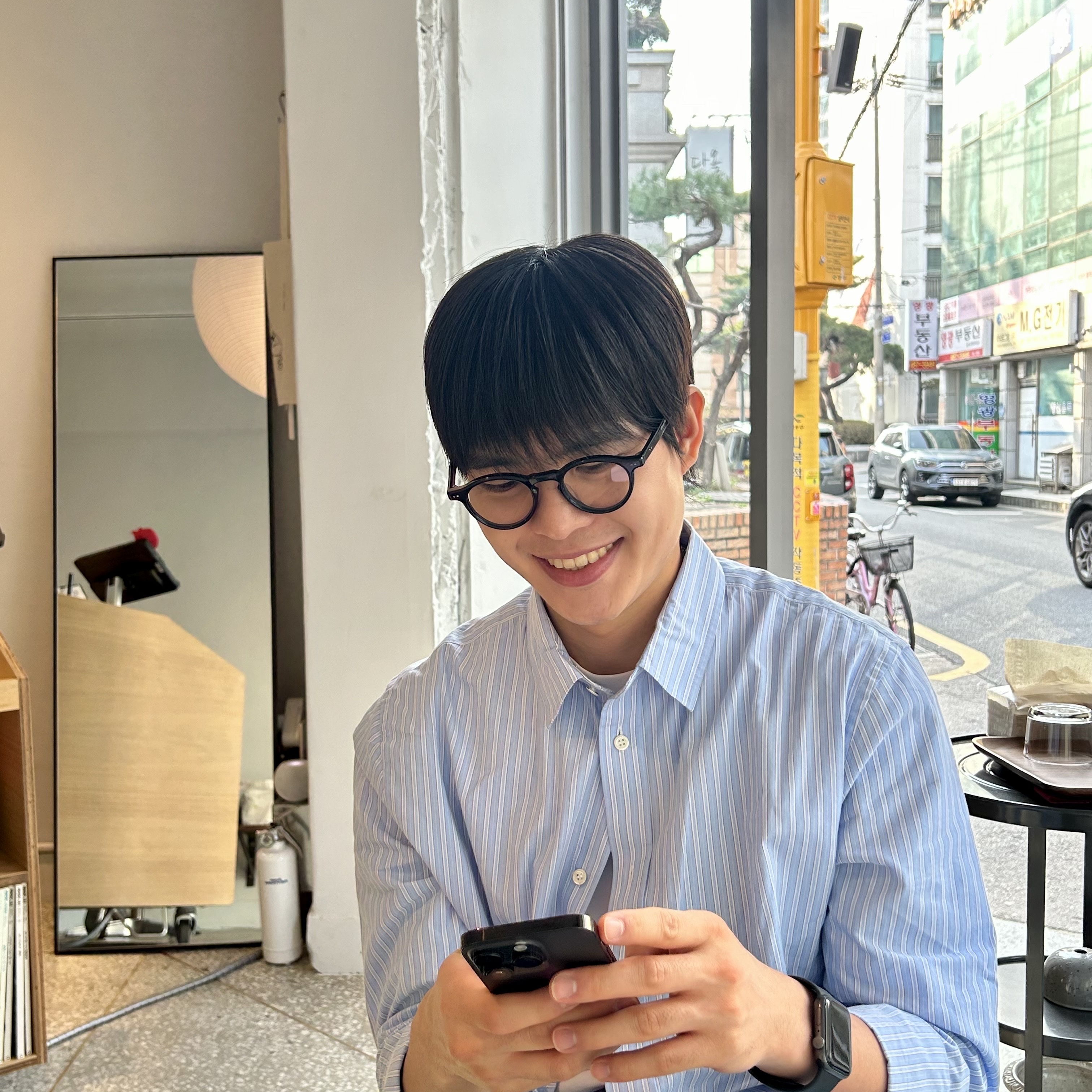 Gentle Monster x Maison Margiela MM116 Black Clear 착용 스타일 - 1