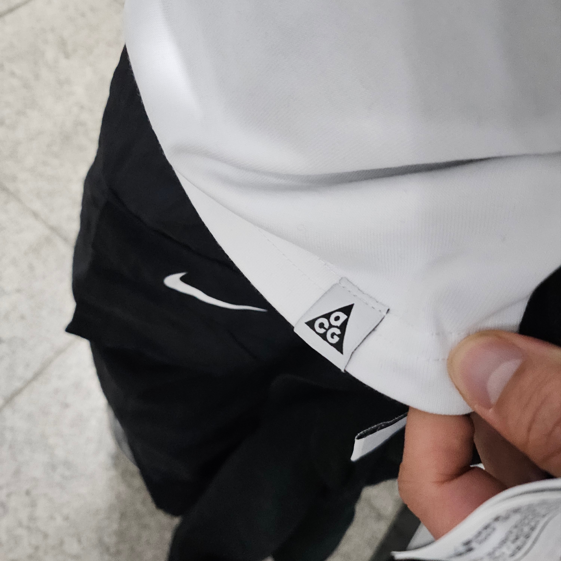 Nike ACG T-Shirt Summit White - Asia 착용 스타일 - 1