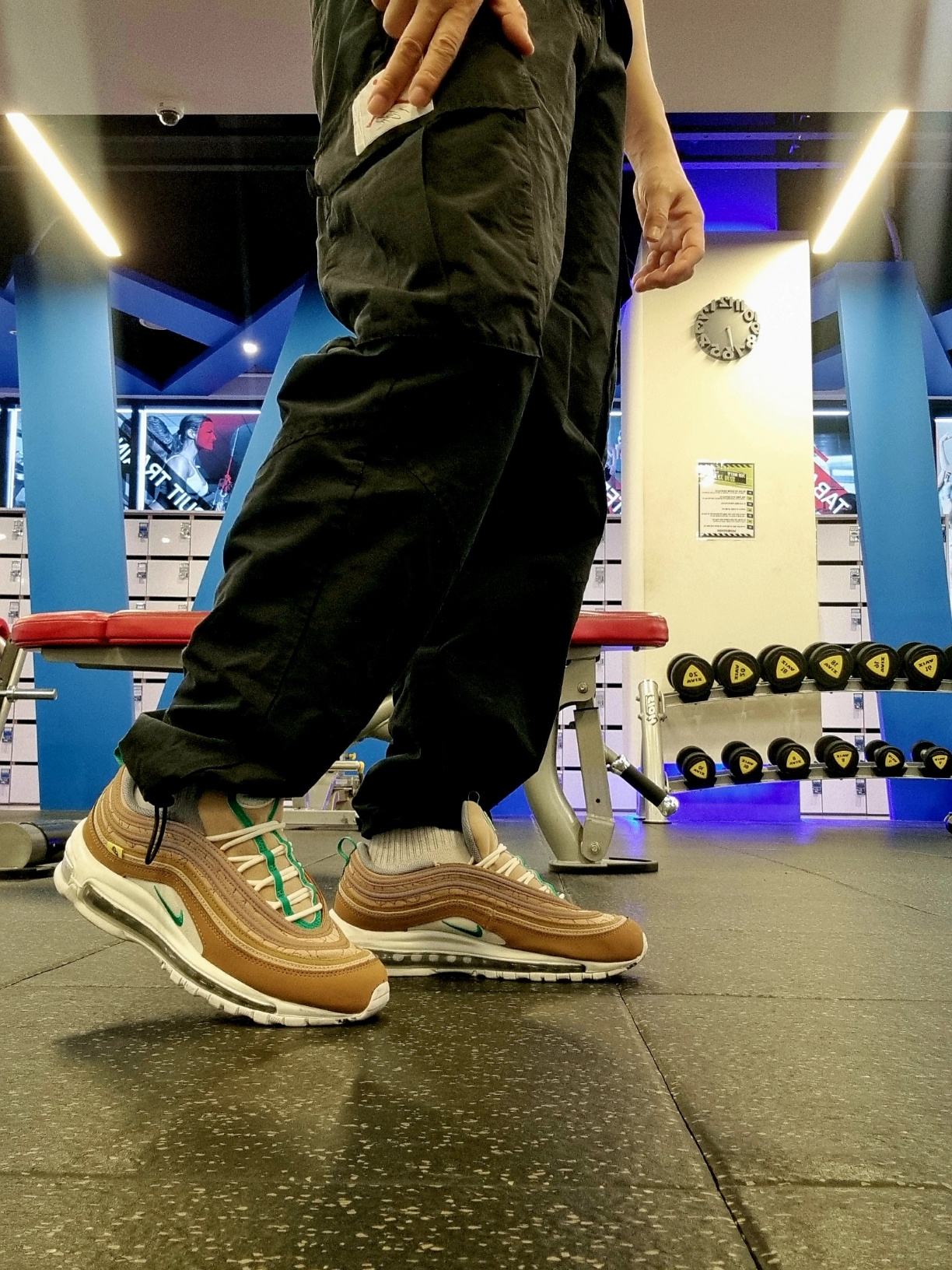Nike Air Max 97 SE Hemp 착용 스타일 - 2