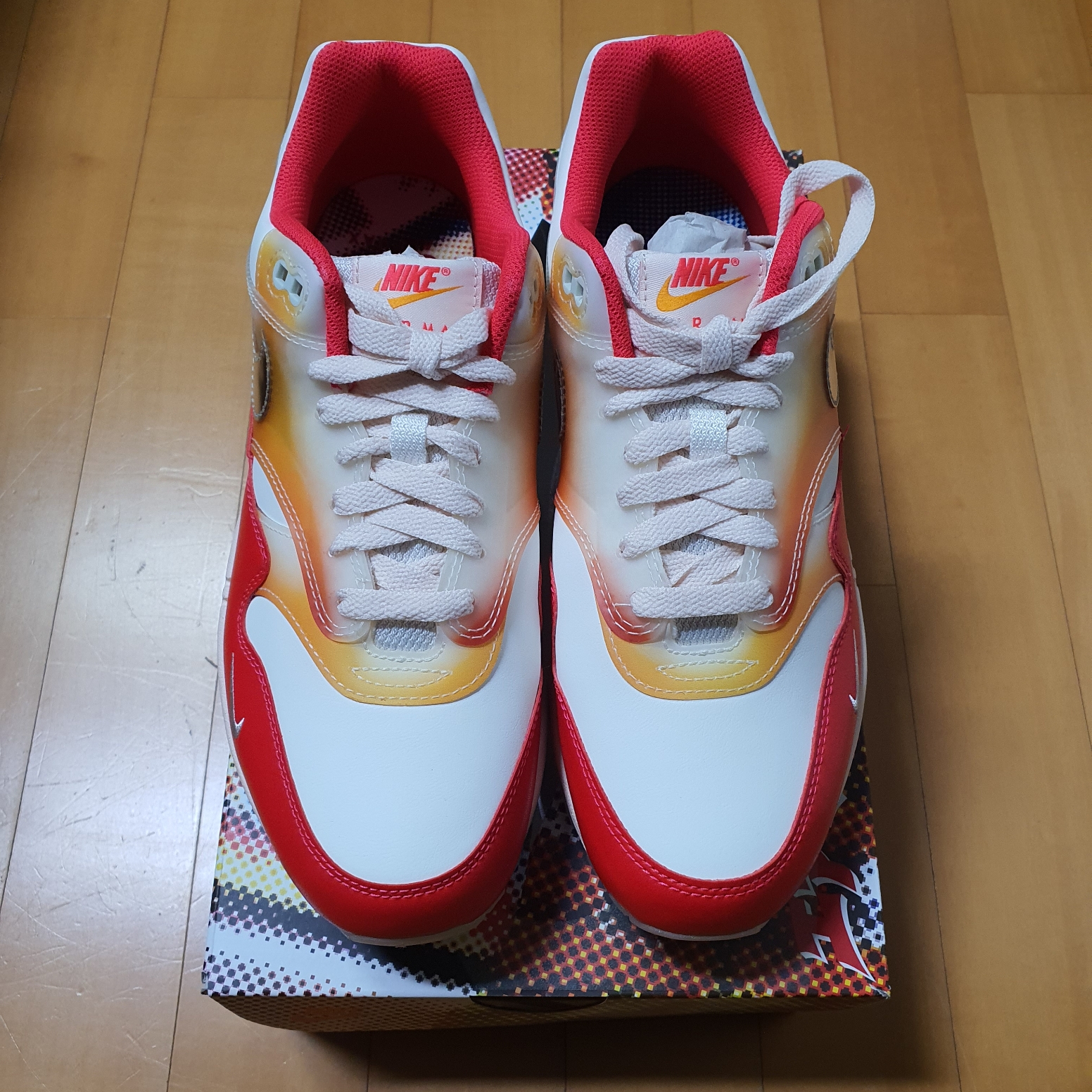 (W) Nike Air Max 1 '87 PRM Sail Siren Red 착용 스타일 - 1