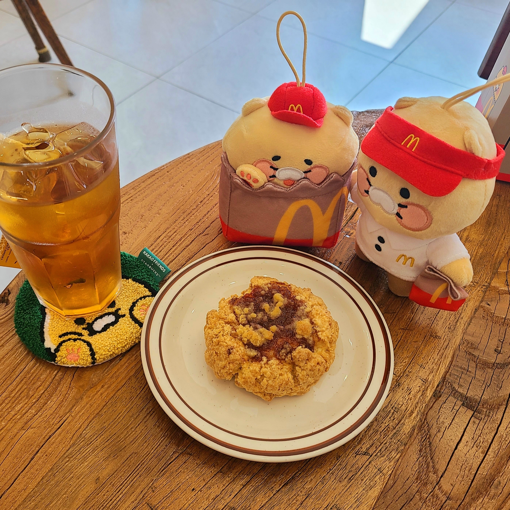 McDonald’s x Kakao Friends Crew Choonsik Doll, McDonald’s x Kakao Friends Paper Bag Choonsik Doll 착용 스타일 - 1