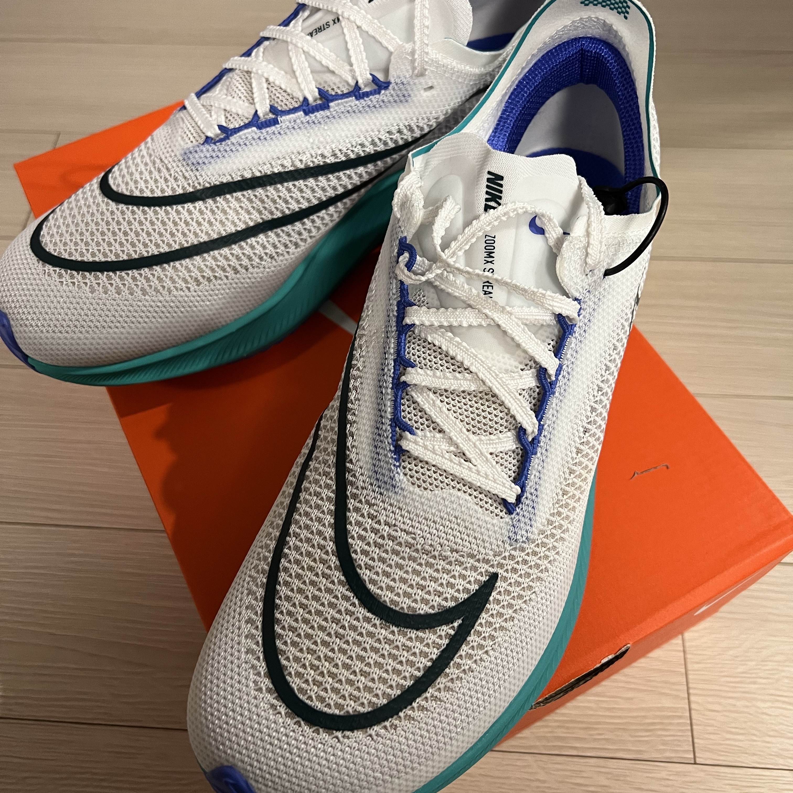 Nike ZoomX Streakfly White Clear Jade 착용 스타일 - 2