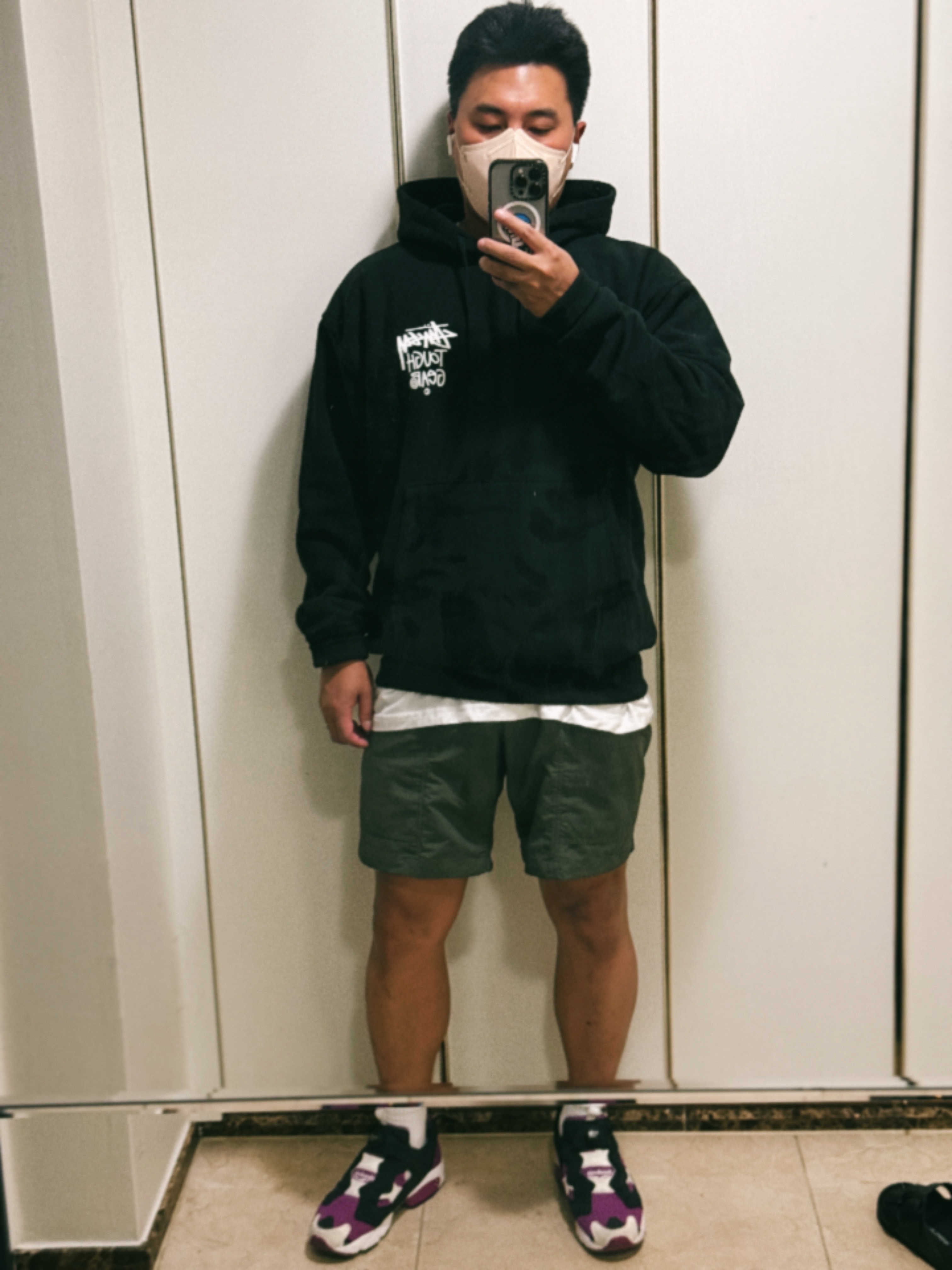 Stussy Tough Gear Hoodie Black, Reebok Instapump Fury OG Brazen Berry 착용 스타일 - 1