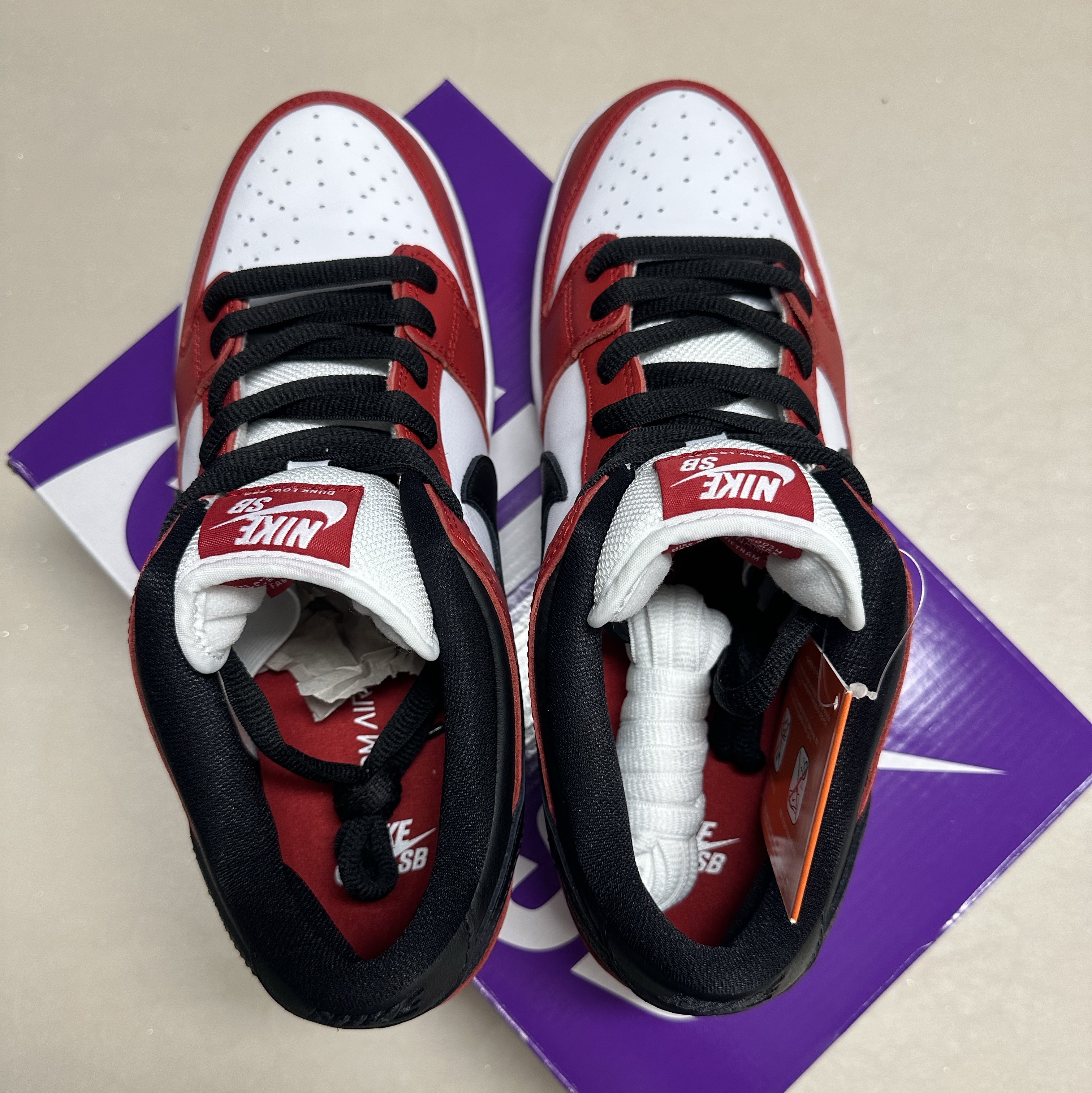 Nike SB Dunk Low Pro Chicago 착용 스타일 - 5
