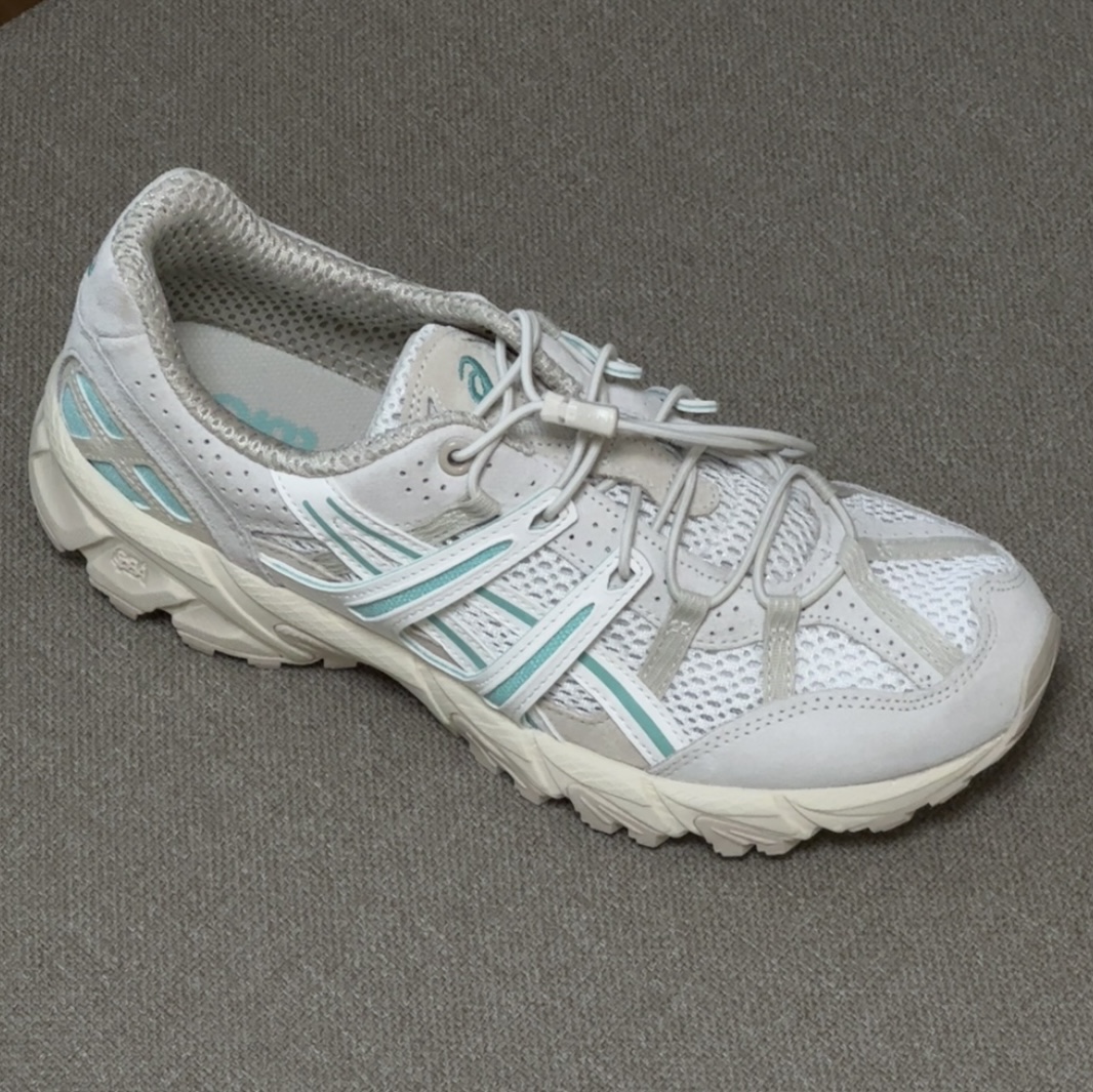 Asics Unlimited Gel-Sonoma 15-50 White Aqua 착용 스타일 - 1