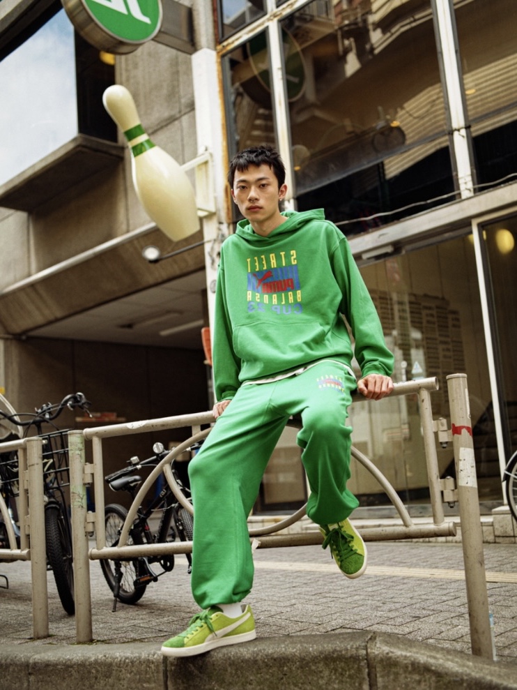Puma x Balansa Clyde Pitch Green Frosted Ivory 착용 스타일 - 1