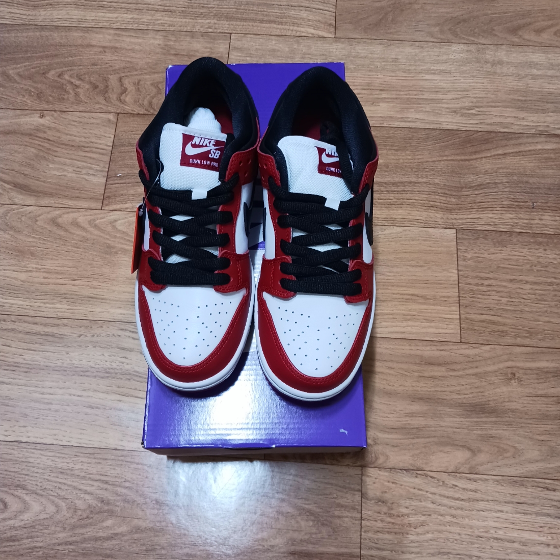Nike SB Dunk Low Pro Chicago 착용 스타일 - 3