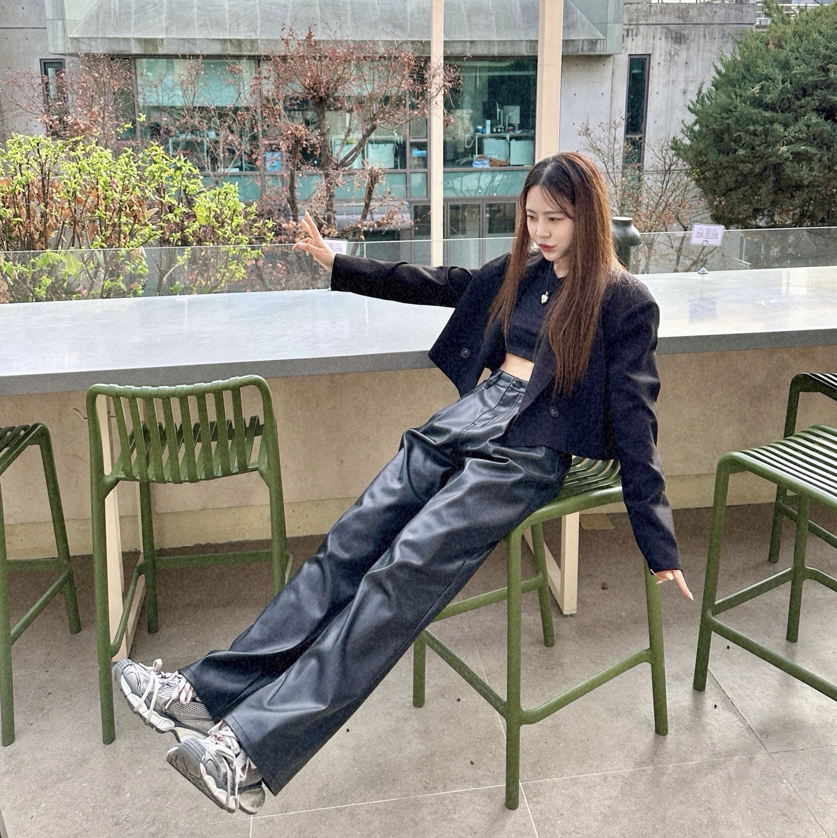Balenciaga 3XL Sneakers Grey White Red, (W) Balenciaga 3XL Sneakers Grey White Red 착용 스타일 - 1