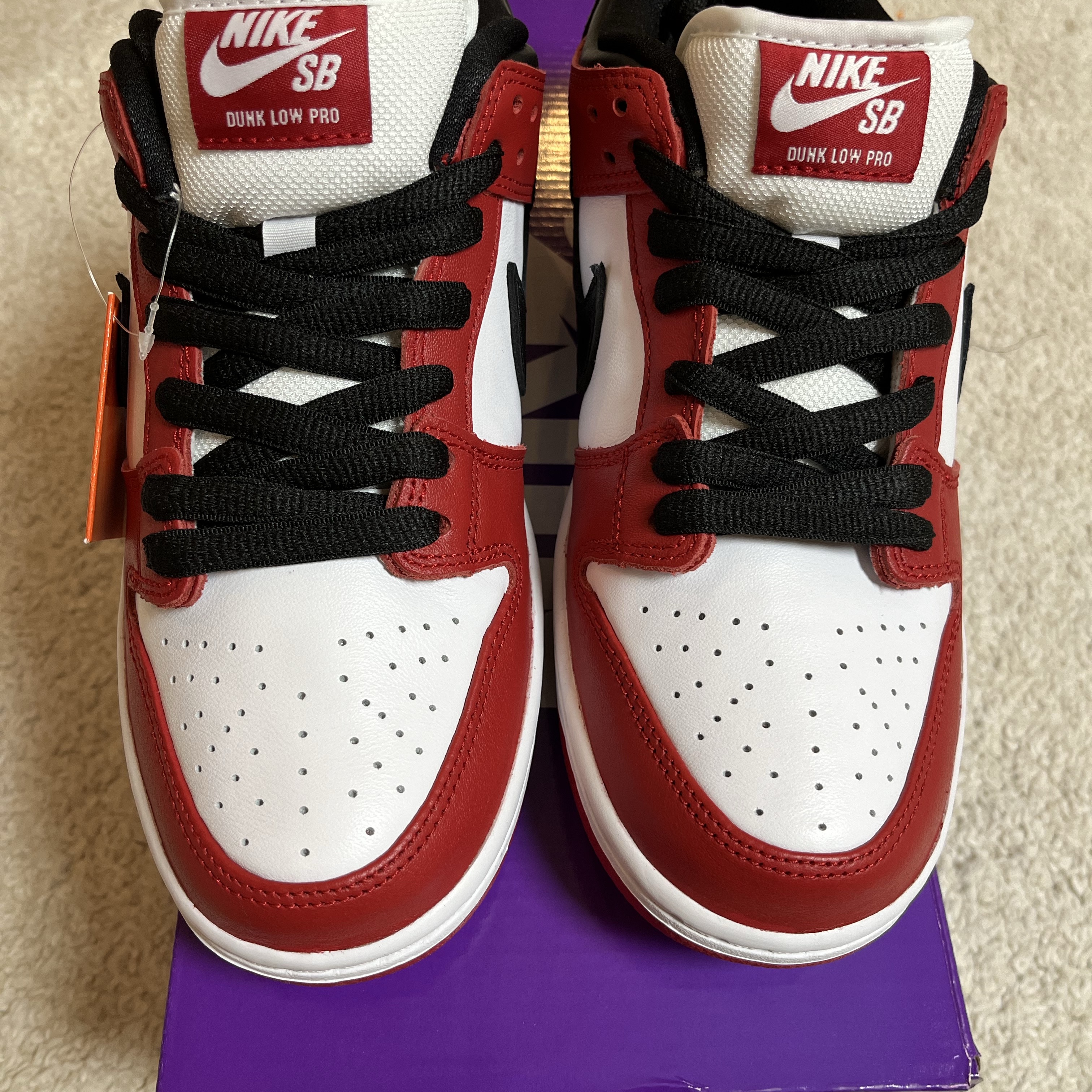Nike SB Dunk Low Pro Chicago 착용 스타일 - 4