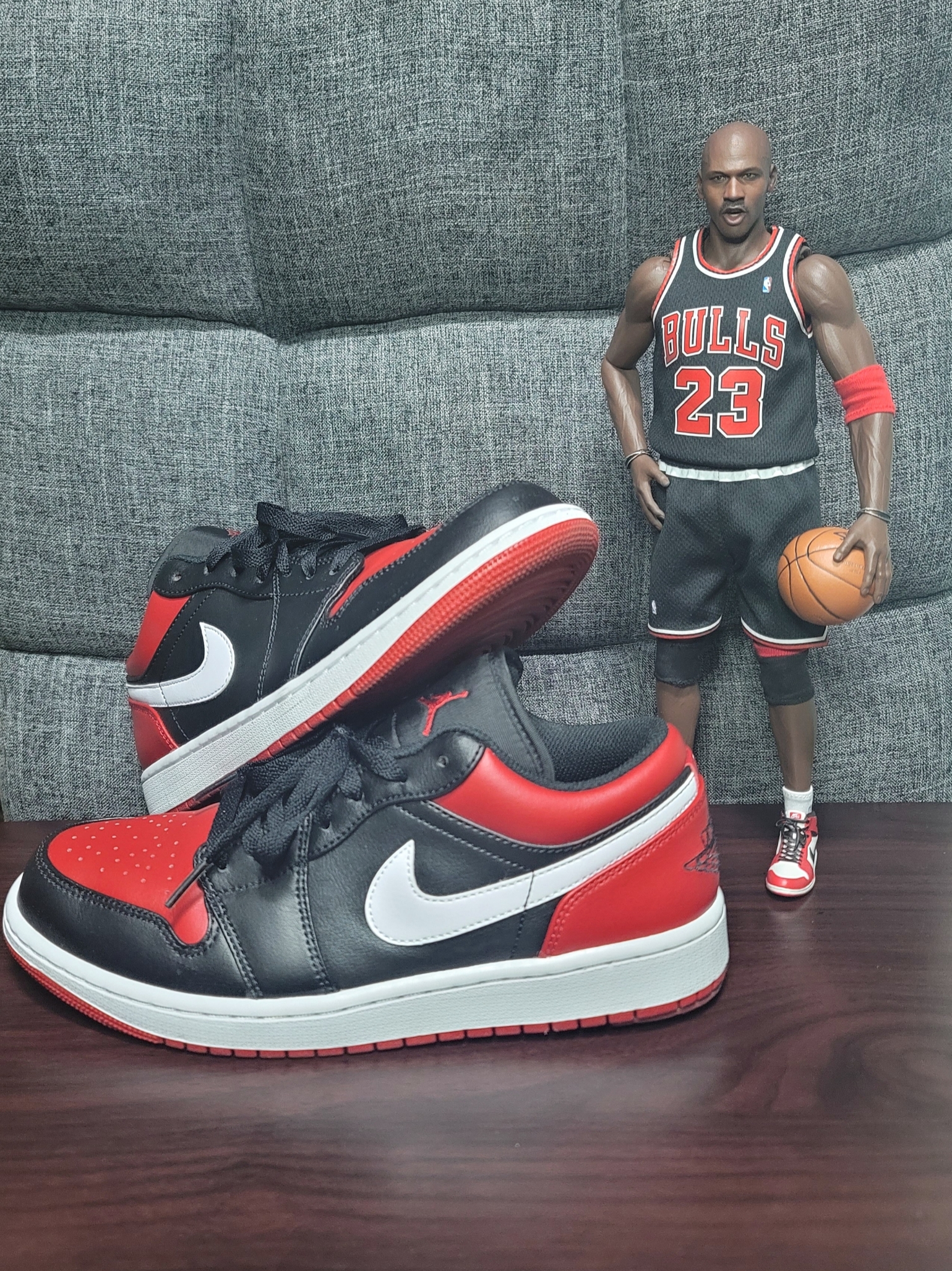 Jordan 1 Low Alternate Bred Toe, Jordan 1 Retro High OG Chicago 2015 착용 스타일