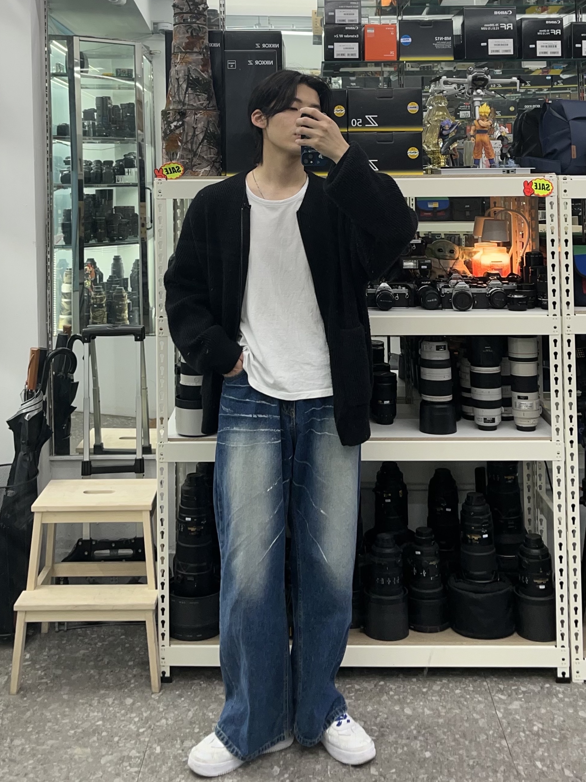 Nike x Billie Eilish Air Force 1 Low SP Triple White 착용 스타일