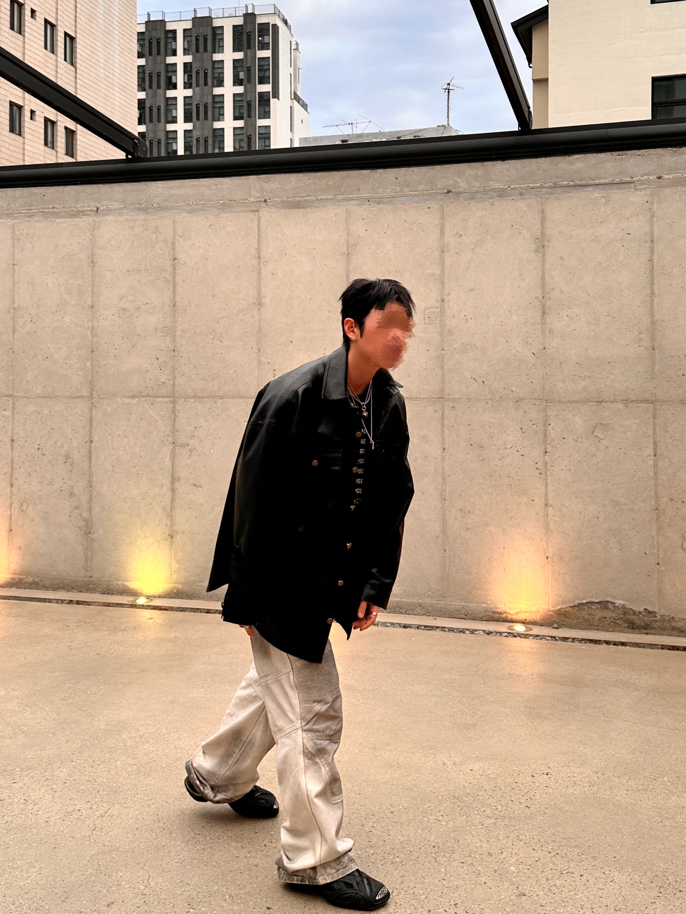 (W) Balenciaga Tyrex Sneakers Black 착용 스타일 - 3
