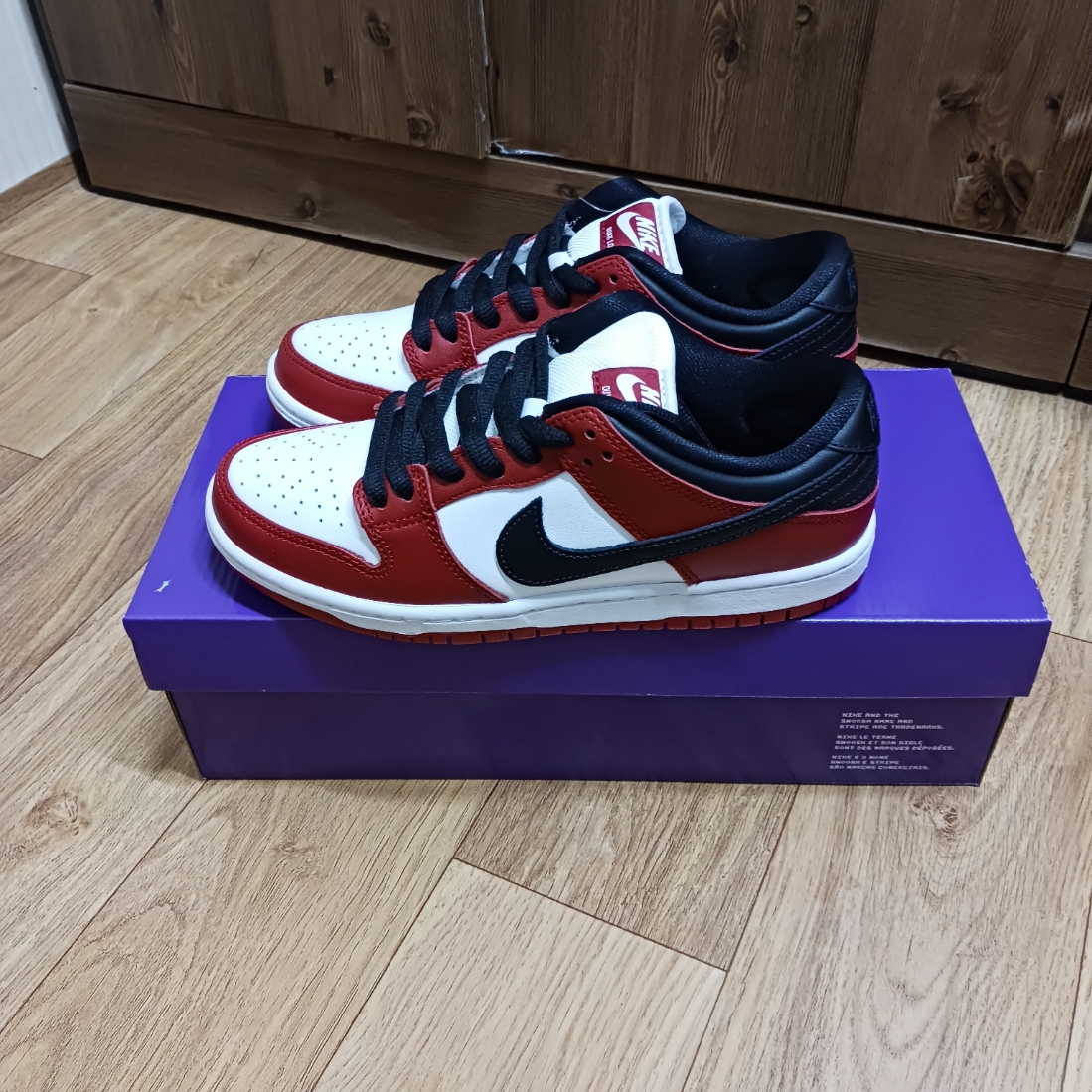Nike SB Dunk Low Pro Chicago 착용 스타일 - 2