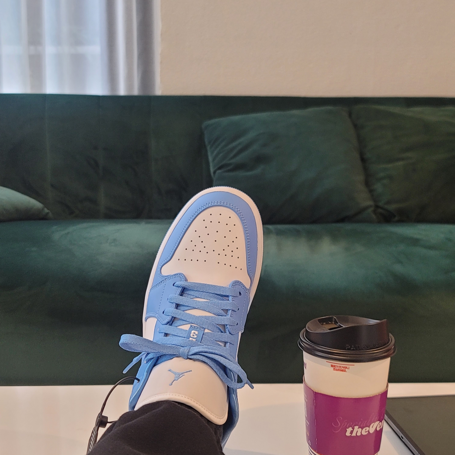 (W) Jordan 1 Low UNC University Blue 착용 스타일