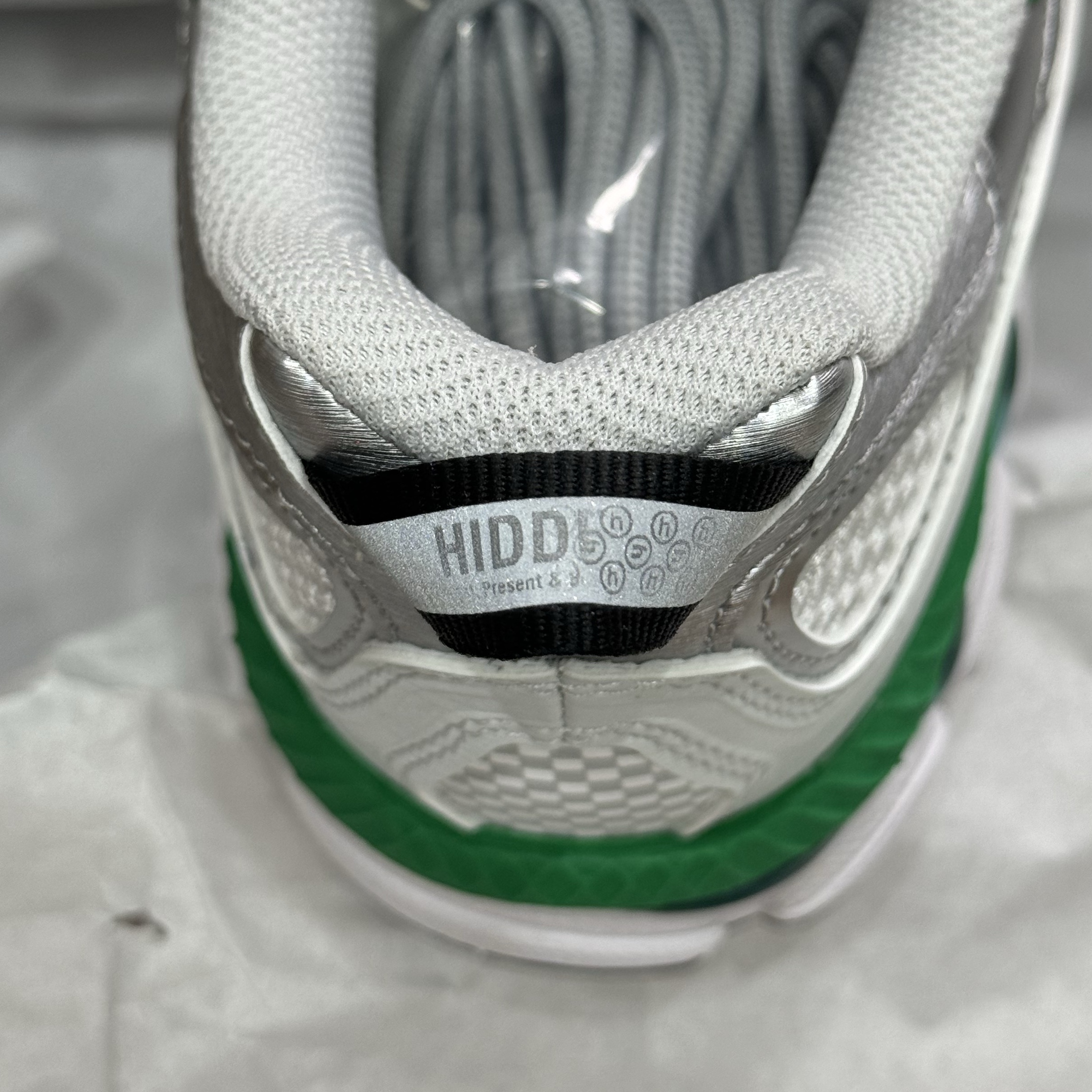 Asics x Hidden NY Gel-NYC White Jolly Green 착용 스타일 - 4