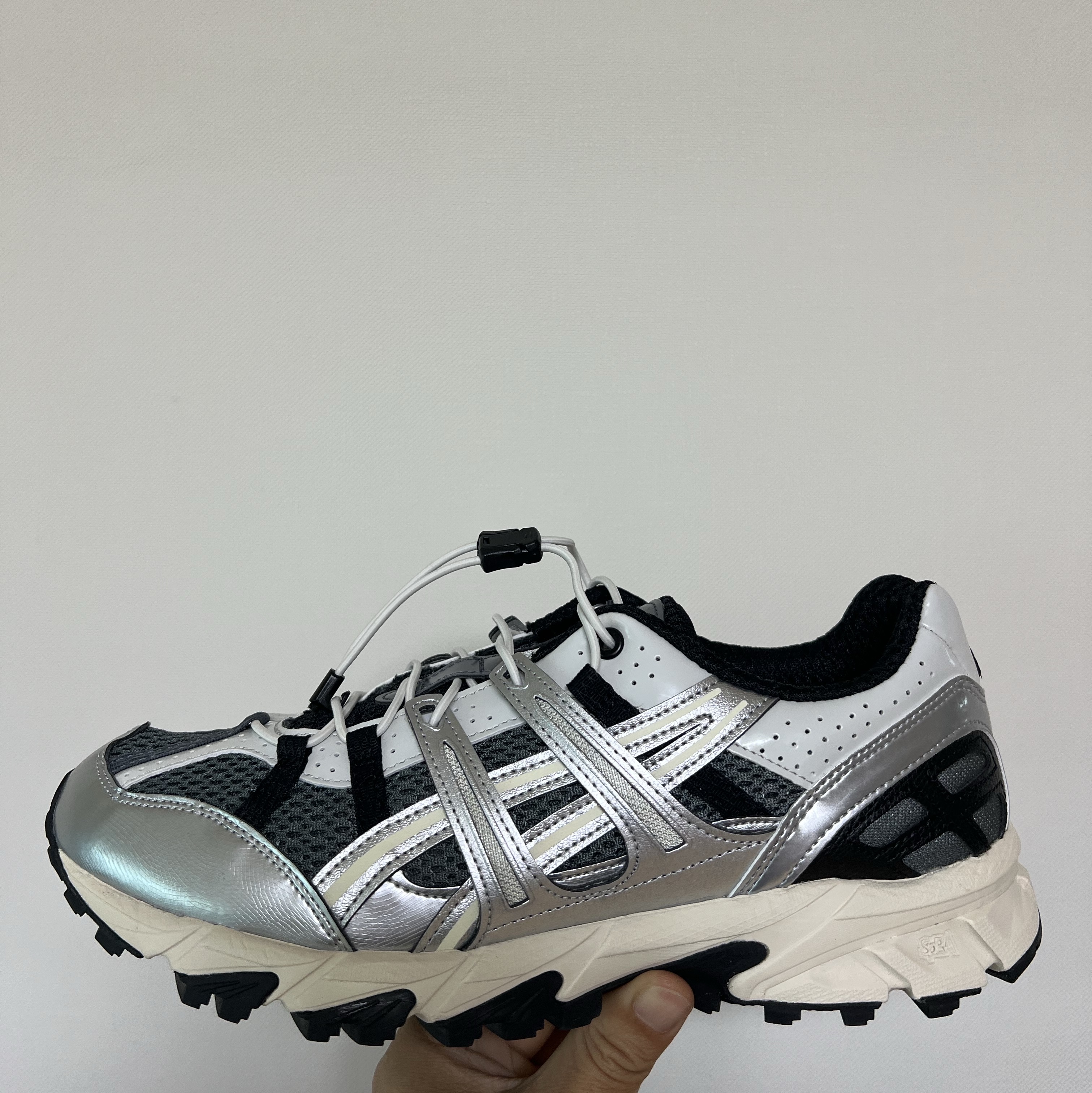 Asics Unlimited Gel-Sonoma 15-50 Steel Grey Pure Silver 착용 스타일 - 1