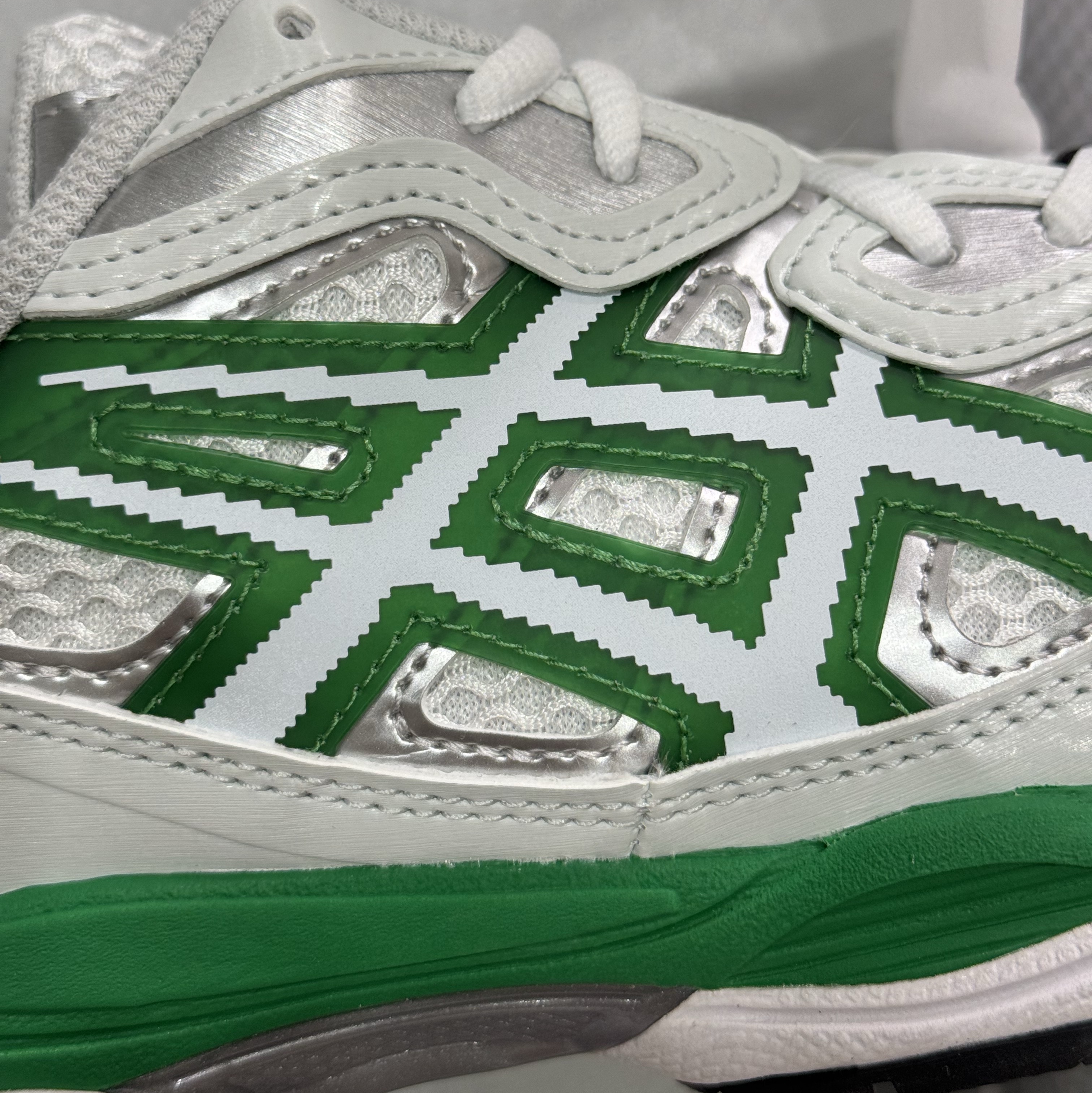 Asics x Hidden NY Gel-NYC White Jolly Green 착용 스타일 - 3