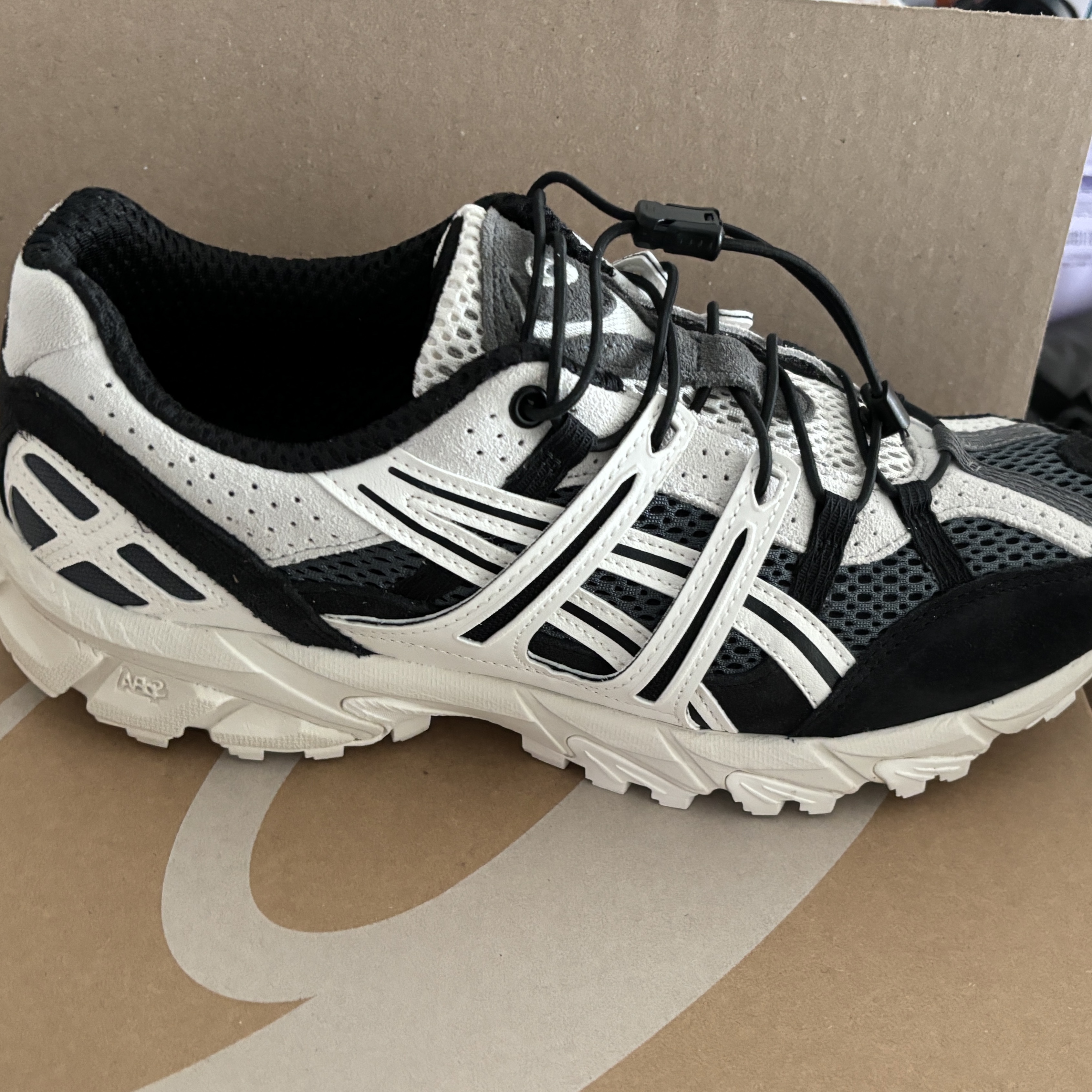 Asics Unlimited Gel-Sonoma 15-50 Carrier Grey White Alyssum 착용 스타일