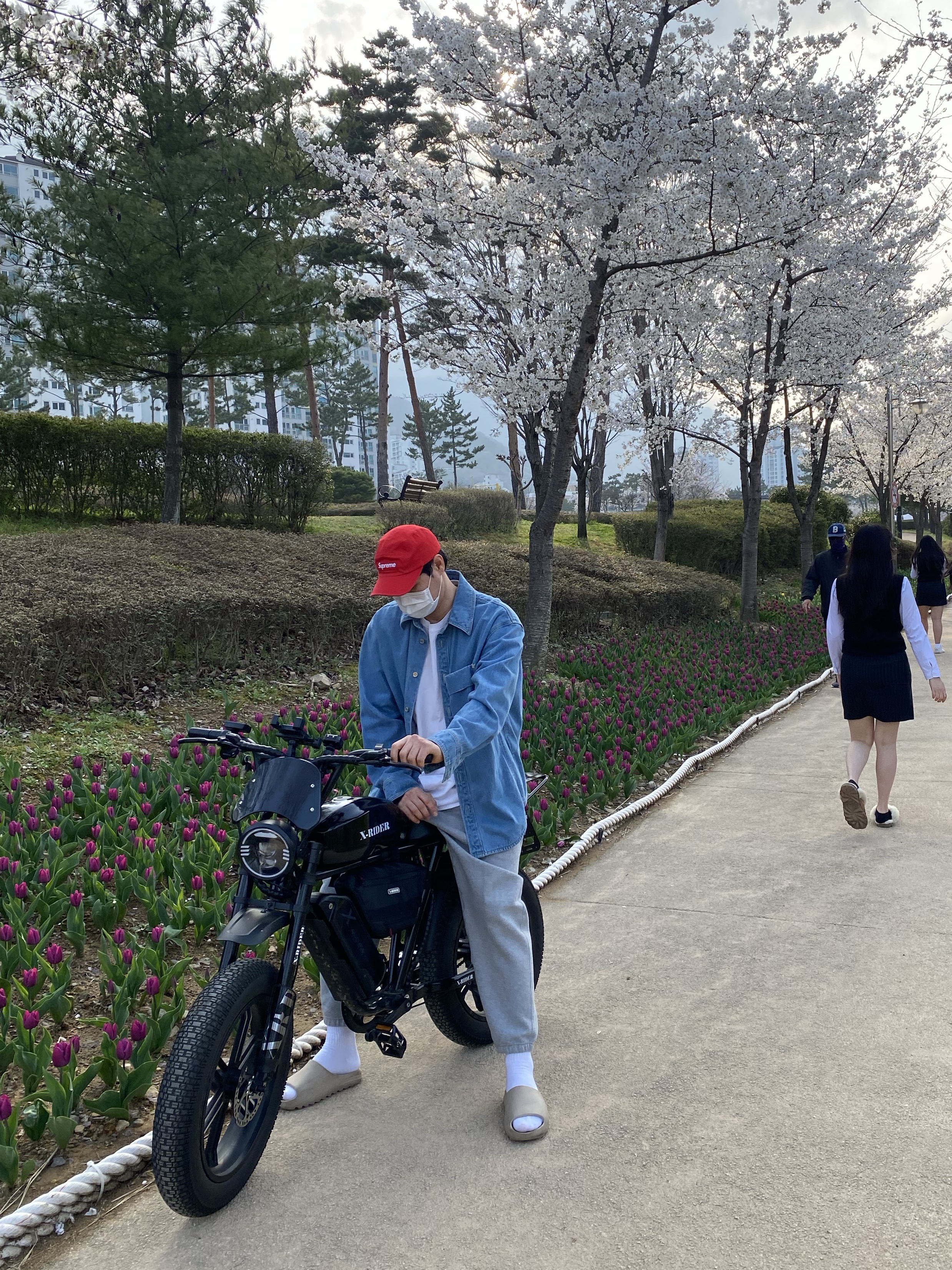 Wooyoungmi Back Logo Denim Shirt Blue - 23SS 착용 스타일 - 1