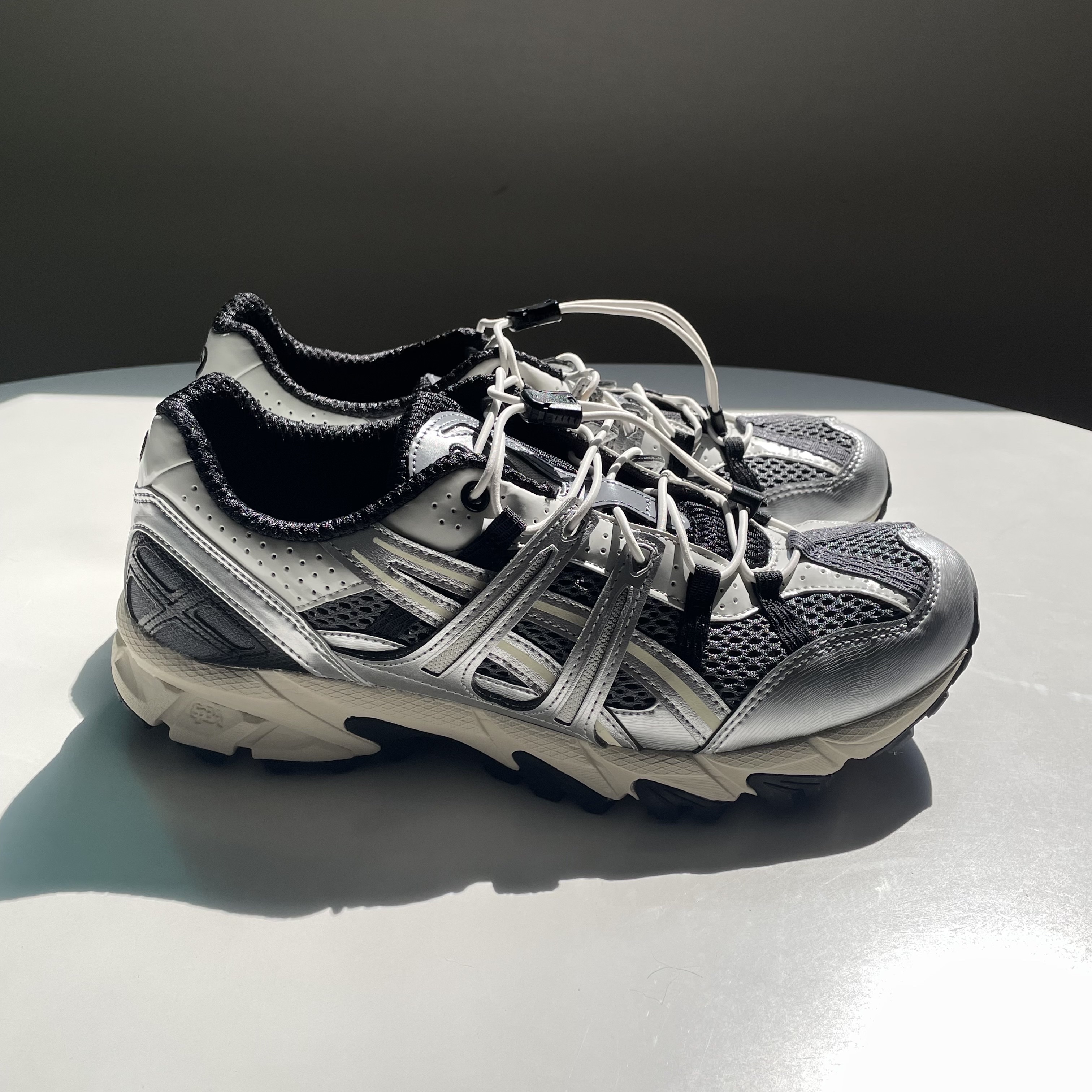Asics Unlimited Gel-Sonoma 15-50 Steel Grey Pure Silver 착용 스타일 - 4