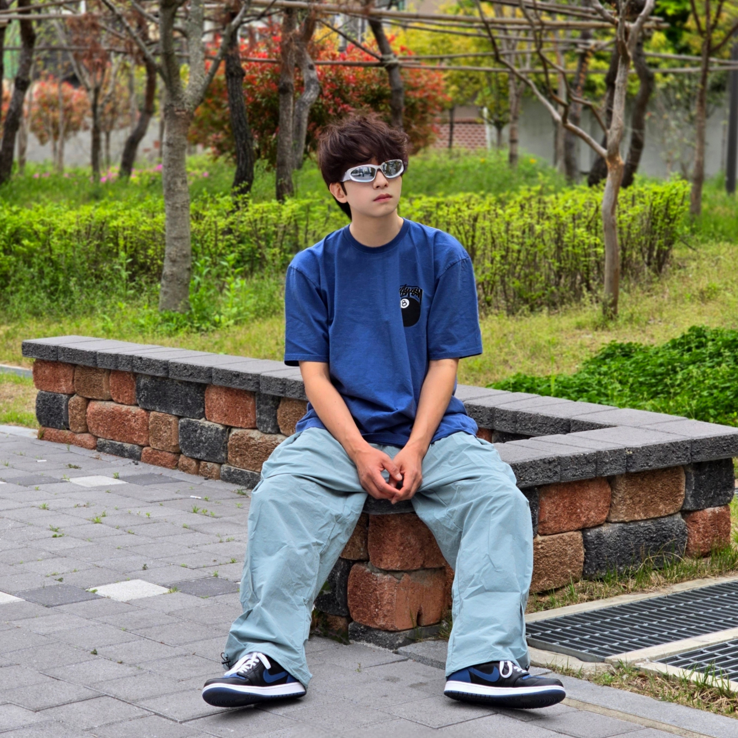 Stussy 8 Ball T-Shirt Midnight - 22SS, Jordan 1 Retro Low OG Mystic Navy 착용 스타일 - 4