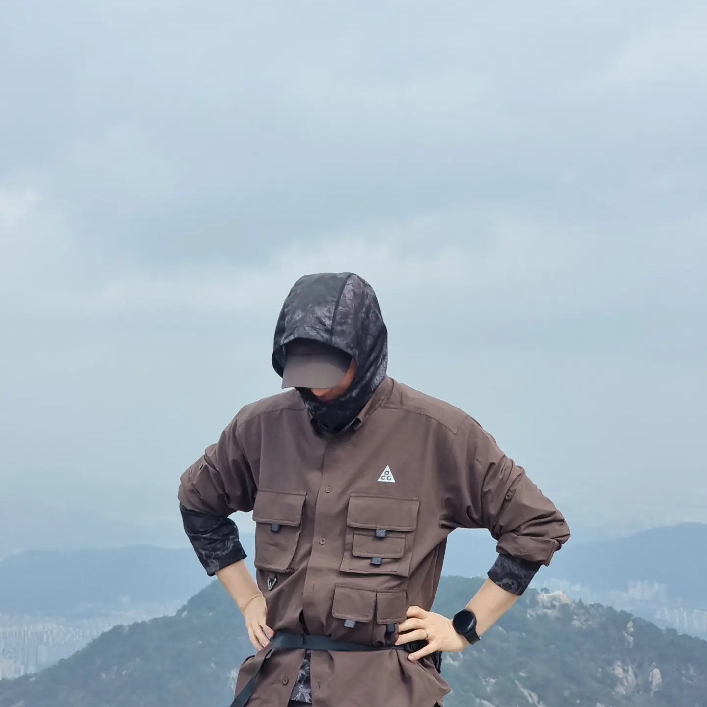 Nike ACG Heritage 86 Cap Ironstone, Nike ACG Dri-Fit UV Devastation Trail Shirt Baroque Brown - Asia 착용 스타일 - 3