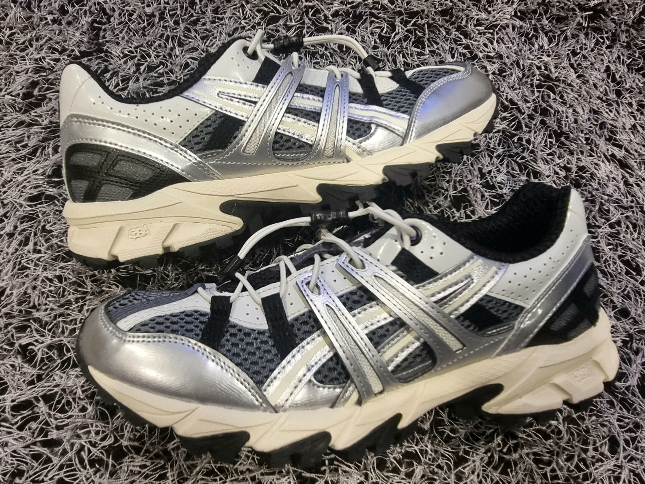 Asics Unlimited Gel-Sonoma 15-50 Steel Grey Pure Silver 착용 스타일 - 2