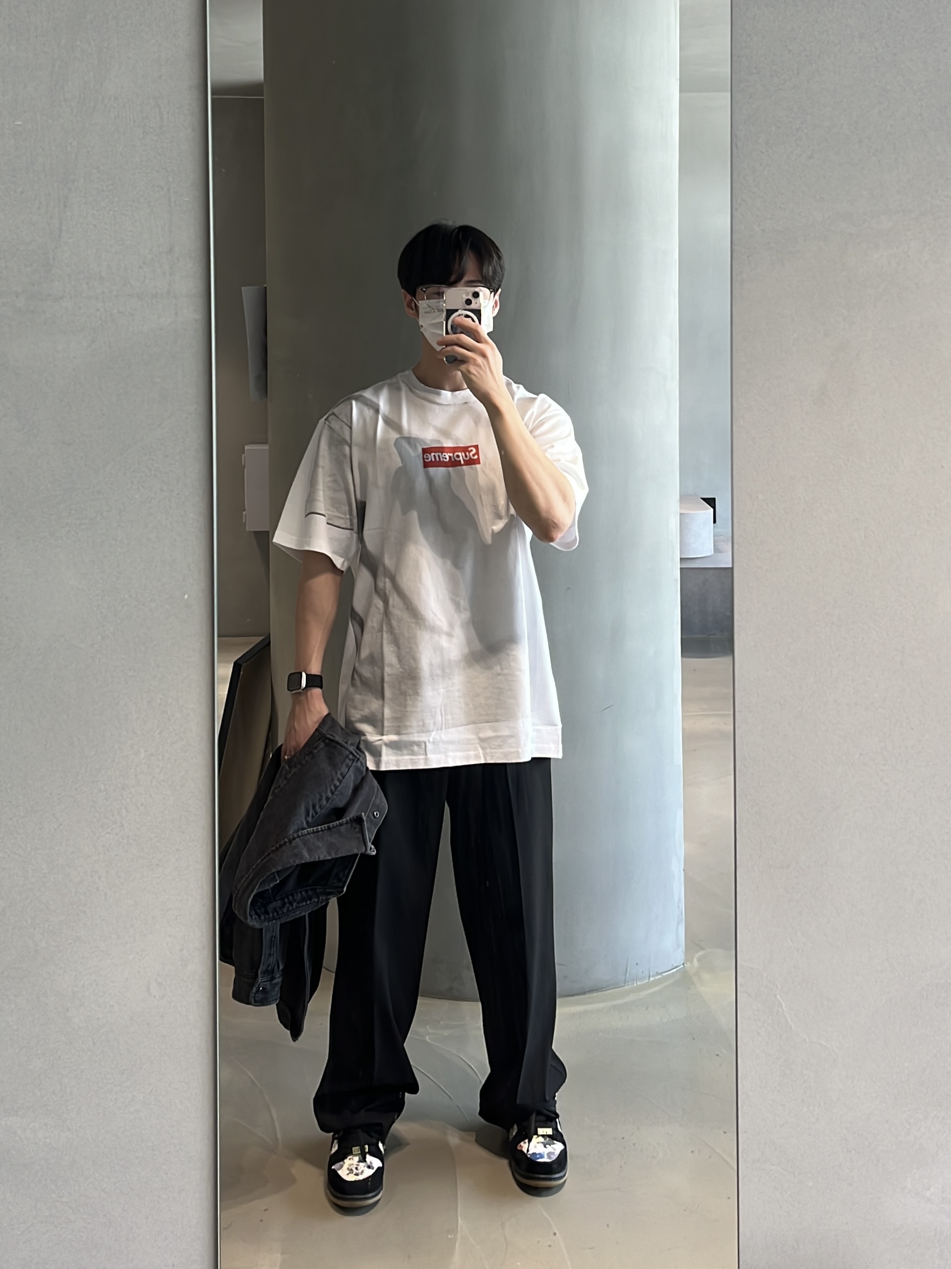 Supreme x MM6 Maison Margiela Box Logo T-Shirt White - 24SS, Nike x Supreme SB Dunk Low QS Rammellzee Black 착용 스타일