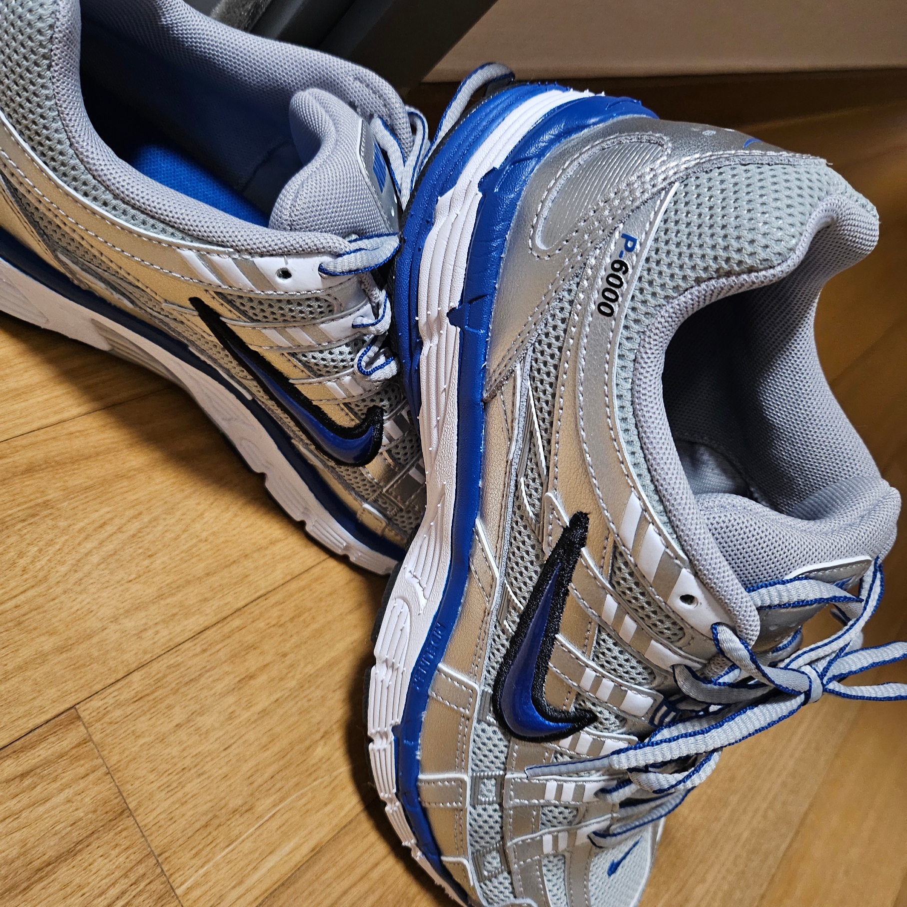 (W) Nike P-6000 Laser Blue 착용 스타일
