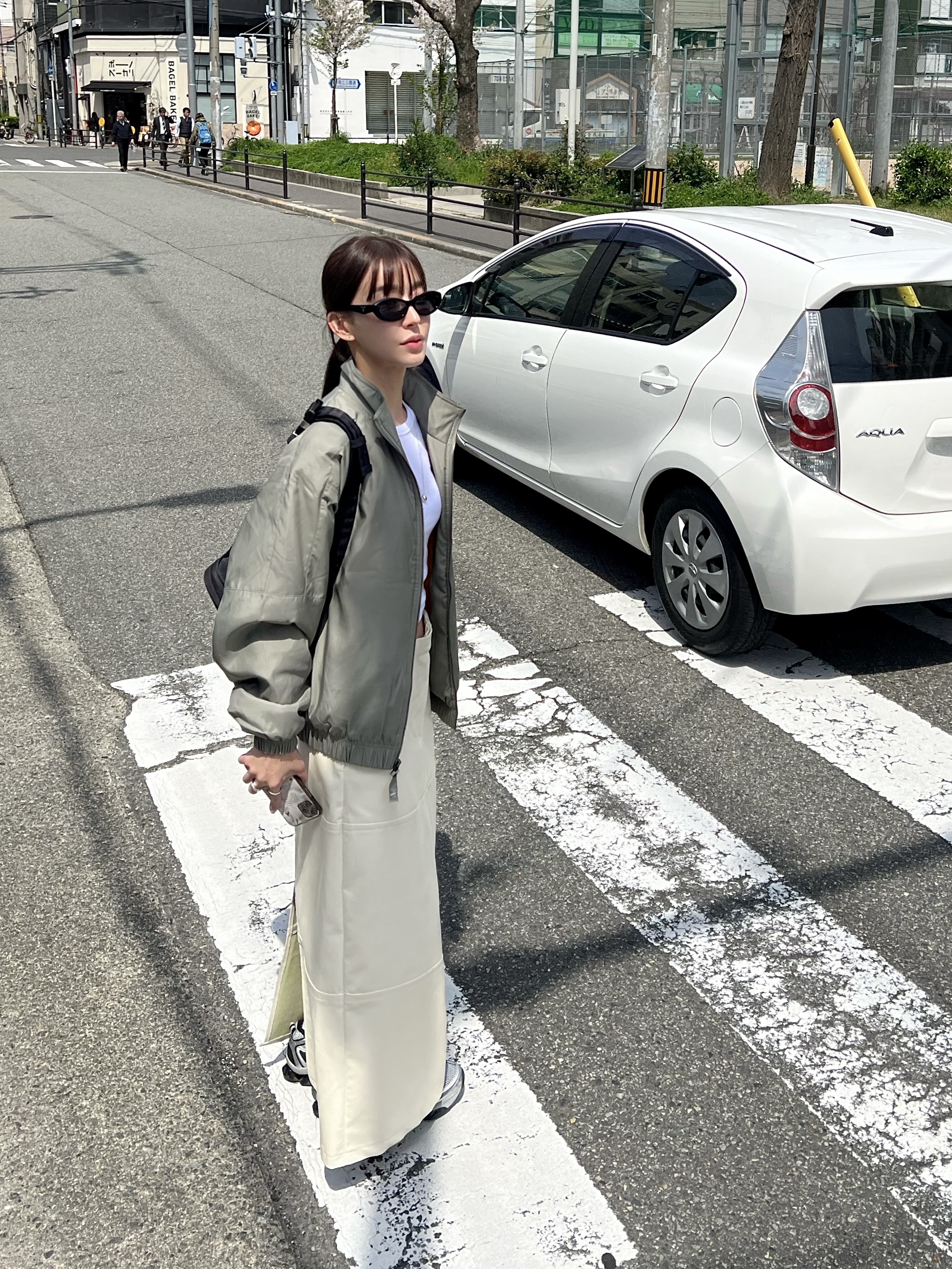 Asics Gel-Quantum Kinetic Mid Grey Pure Silver, Nike NRG Solo Swoosh Satin Bomber Jacket Light Army - US/EU 착용 스타일 - 5