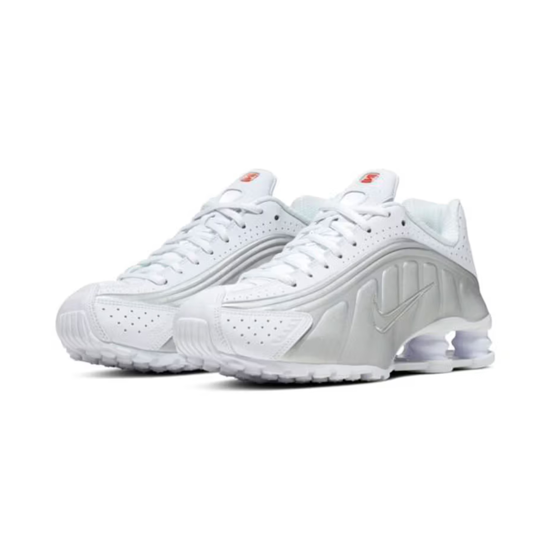 (W) Nike Shox R4 White Metallic Silver 착용 스타일 - 2