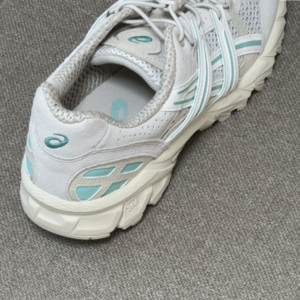 Asics Unlimited Gel-Sonoma 15-50 White Aqua 착용 스타일 - 2