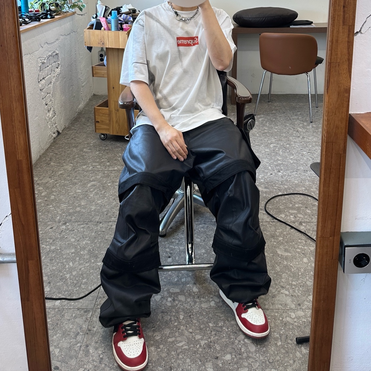 Supreme x MM6 Maison Margiela Box Logo T-Shirt White - 24SS, Farfromwhat Far Layered Work Pants Coated Black 착용 스타일 - 2