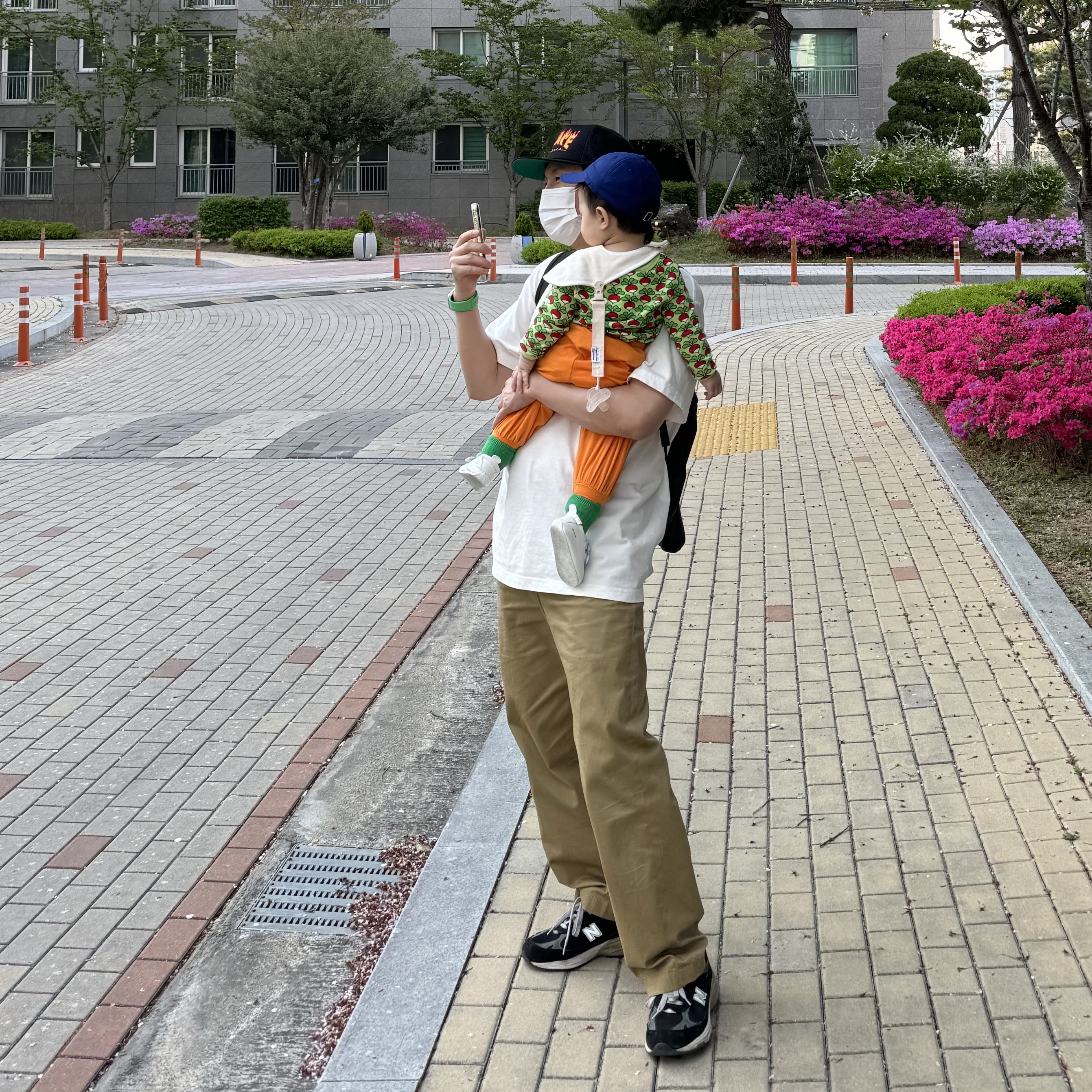 Palace x Thrasher Trucker Hat Black - 24SS, Stussy Basic Stussy T-Shirt White 2023 착용 스타일