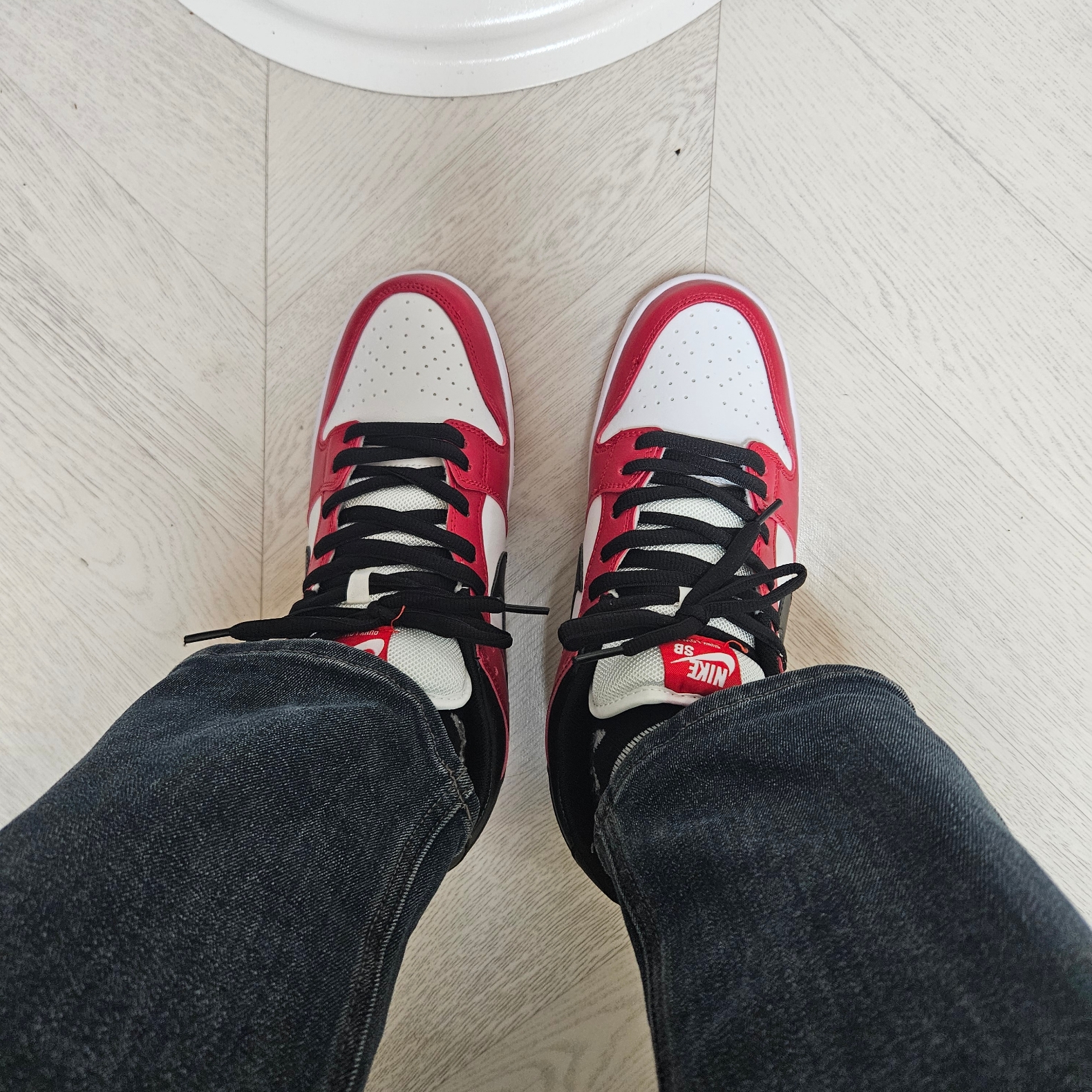 Nike SB Dunk Low Pro Chicago 착용 스타일 - 2