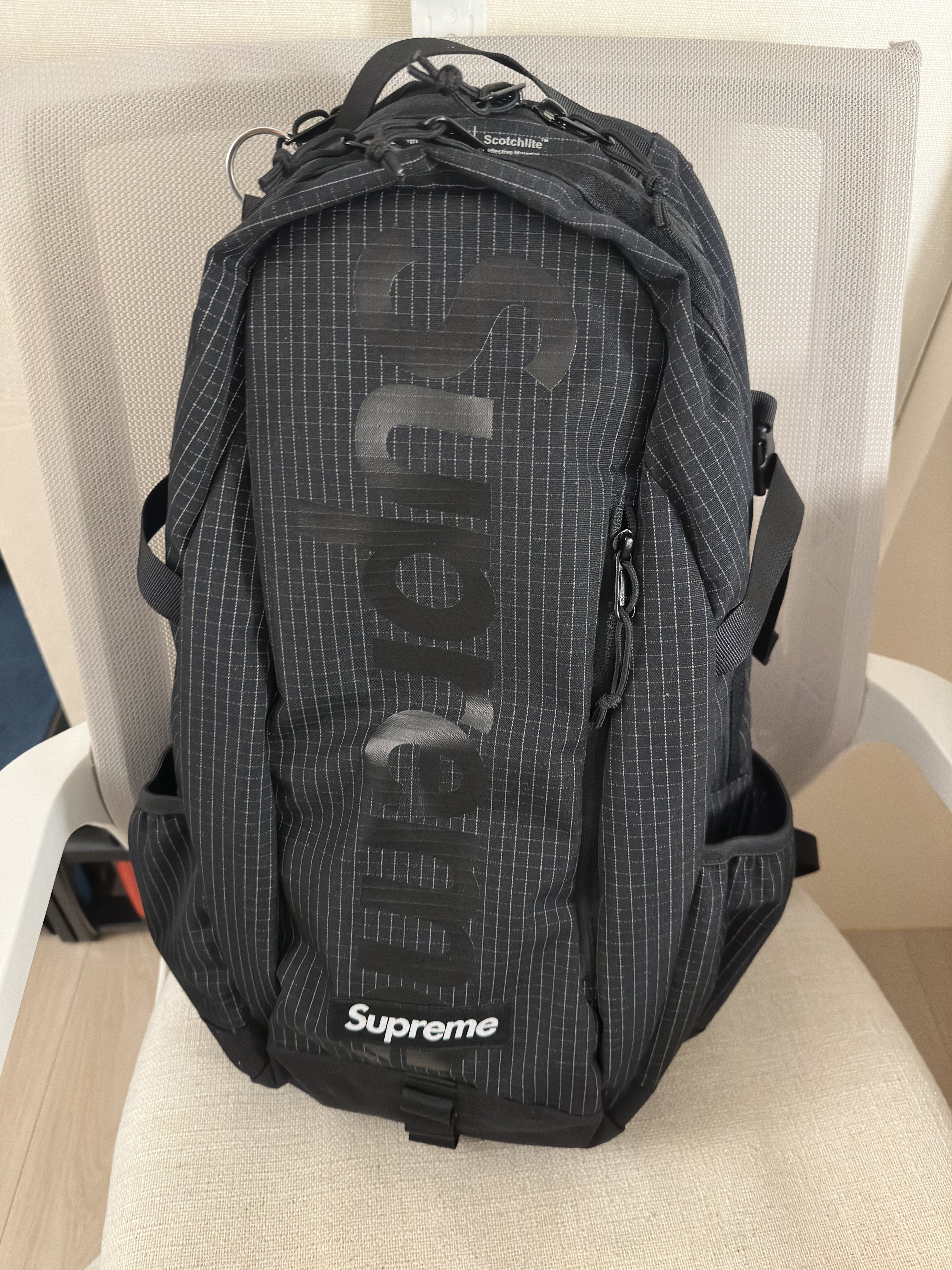 Supreme Backpack Black - 24SS 착용 스타일