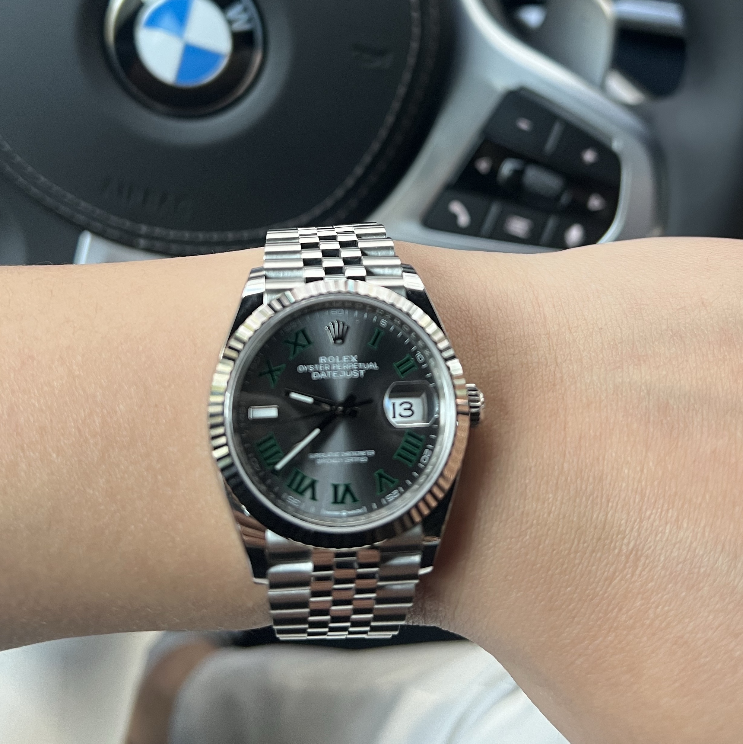 Rolex Datejust 36mm 126234 Slate Roman Jubilee 착용 스타일
