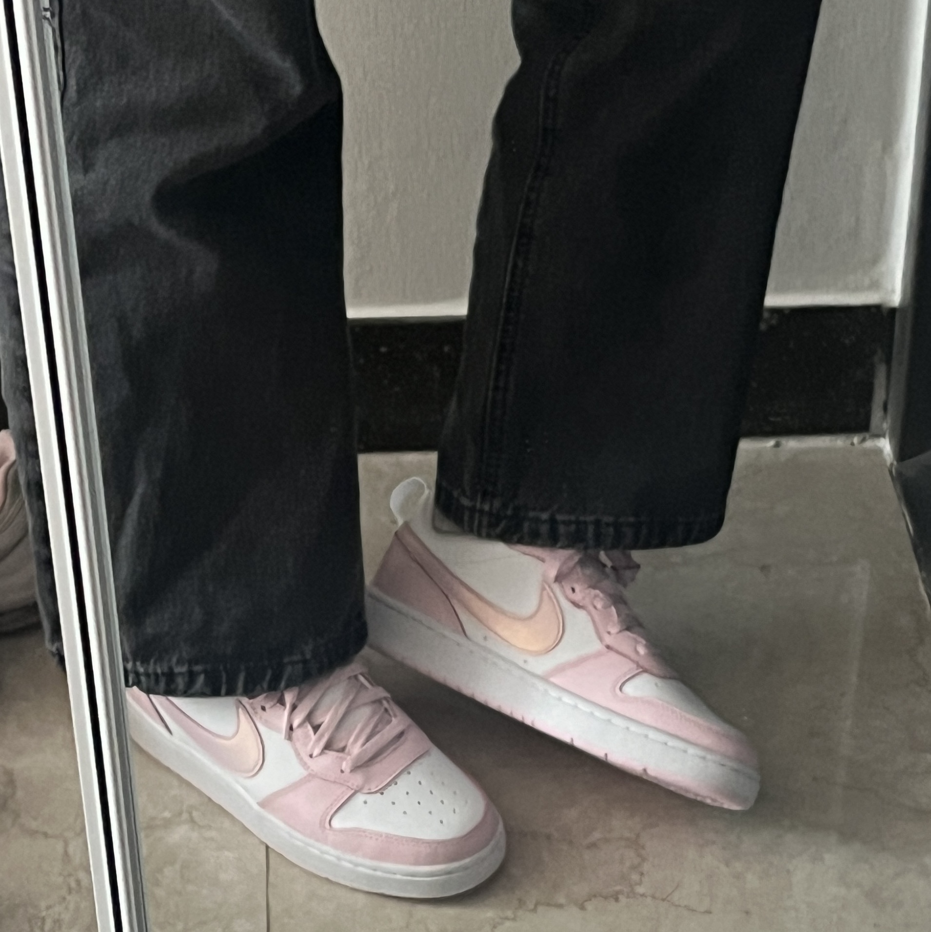 (GS) Nike Court Borough 2 SE White Pink Foam 착용 스타일