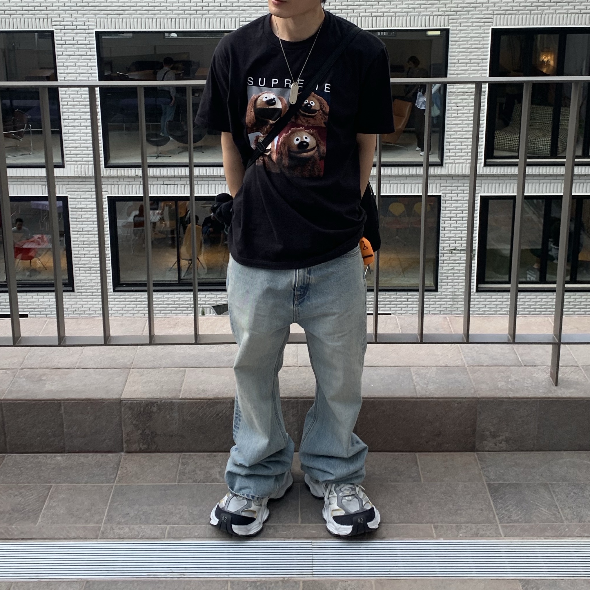 Supreme Rowlf T-Shirt Black - 24SS 착용 스타일 - 3