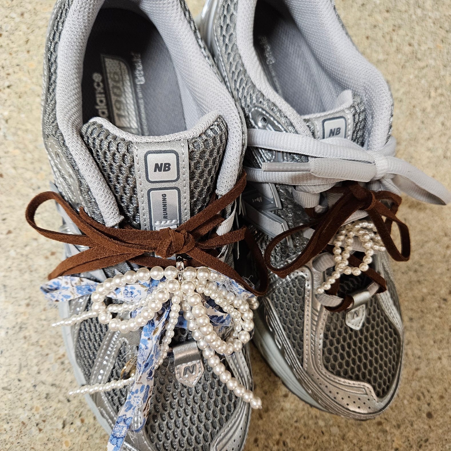 New Balance 1906R Harbor Grey Silver Metalic 착용 스타일