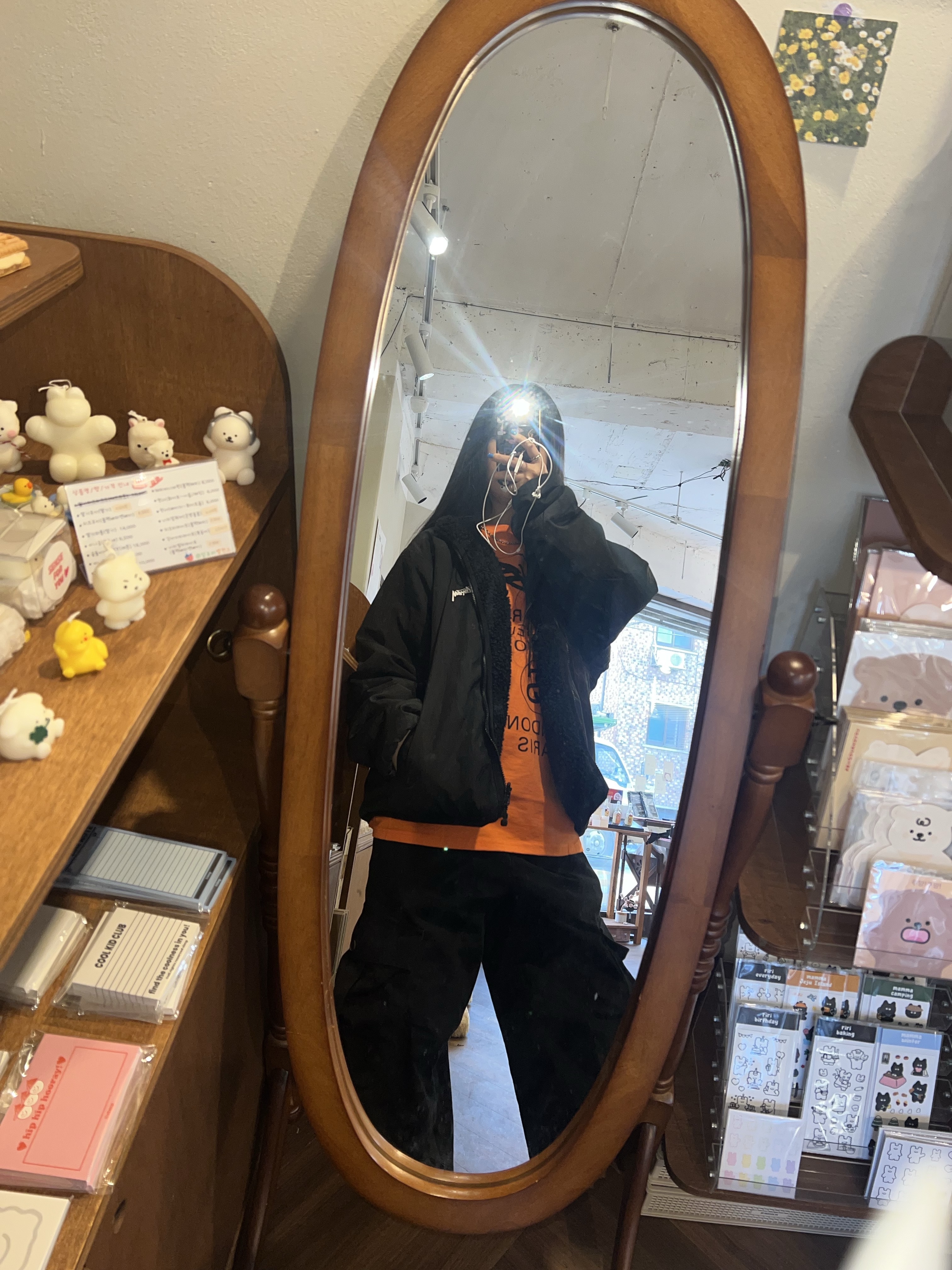 Stussy World Tour LS T-Shirt Coral 2023, Adidas Spezial Handball Brown Collegiate Orange 착용 스타일 - 5