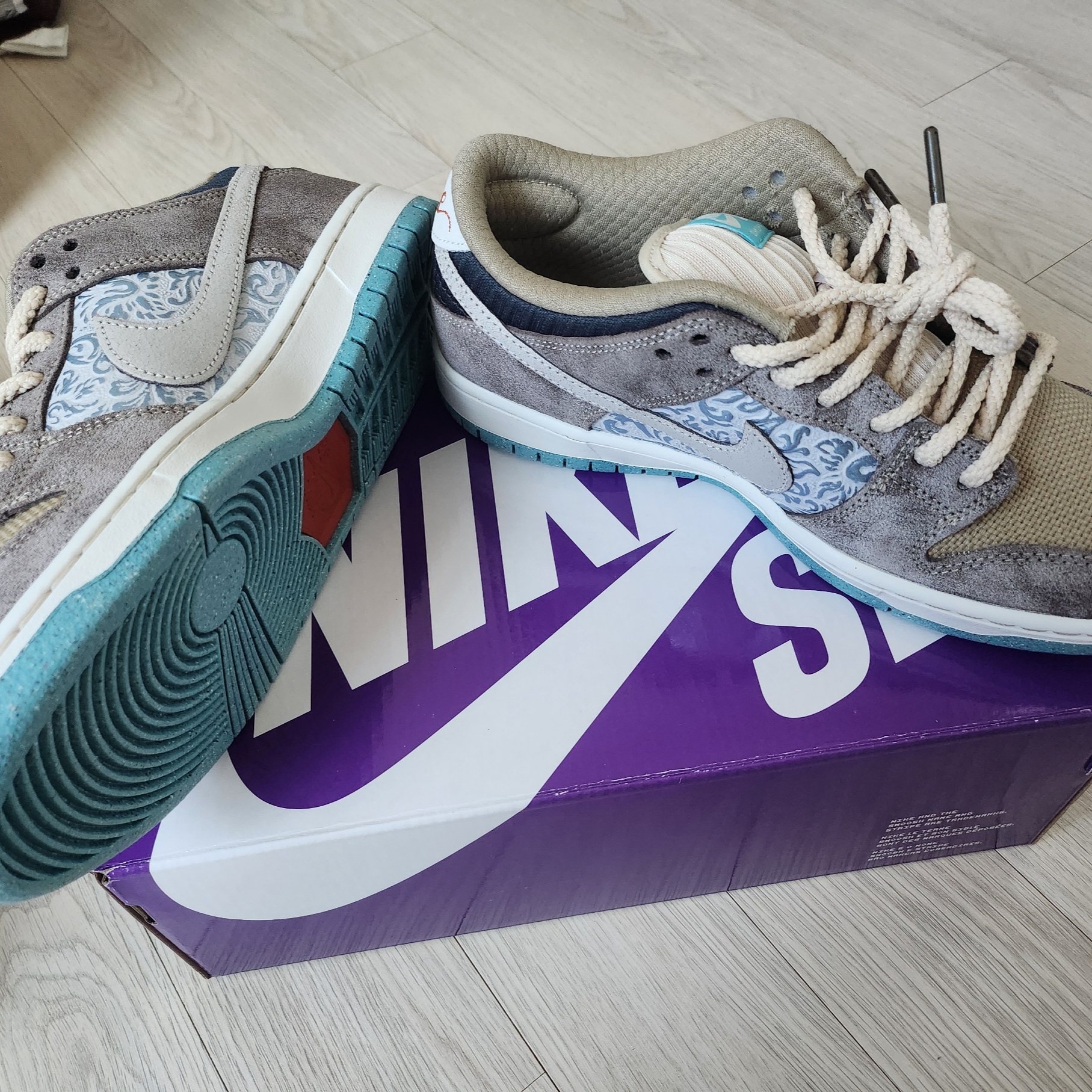 Nike SB Dunk Low Pro Big Money Saving 착용 스타일 - 5