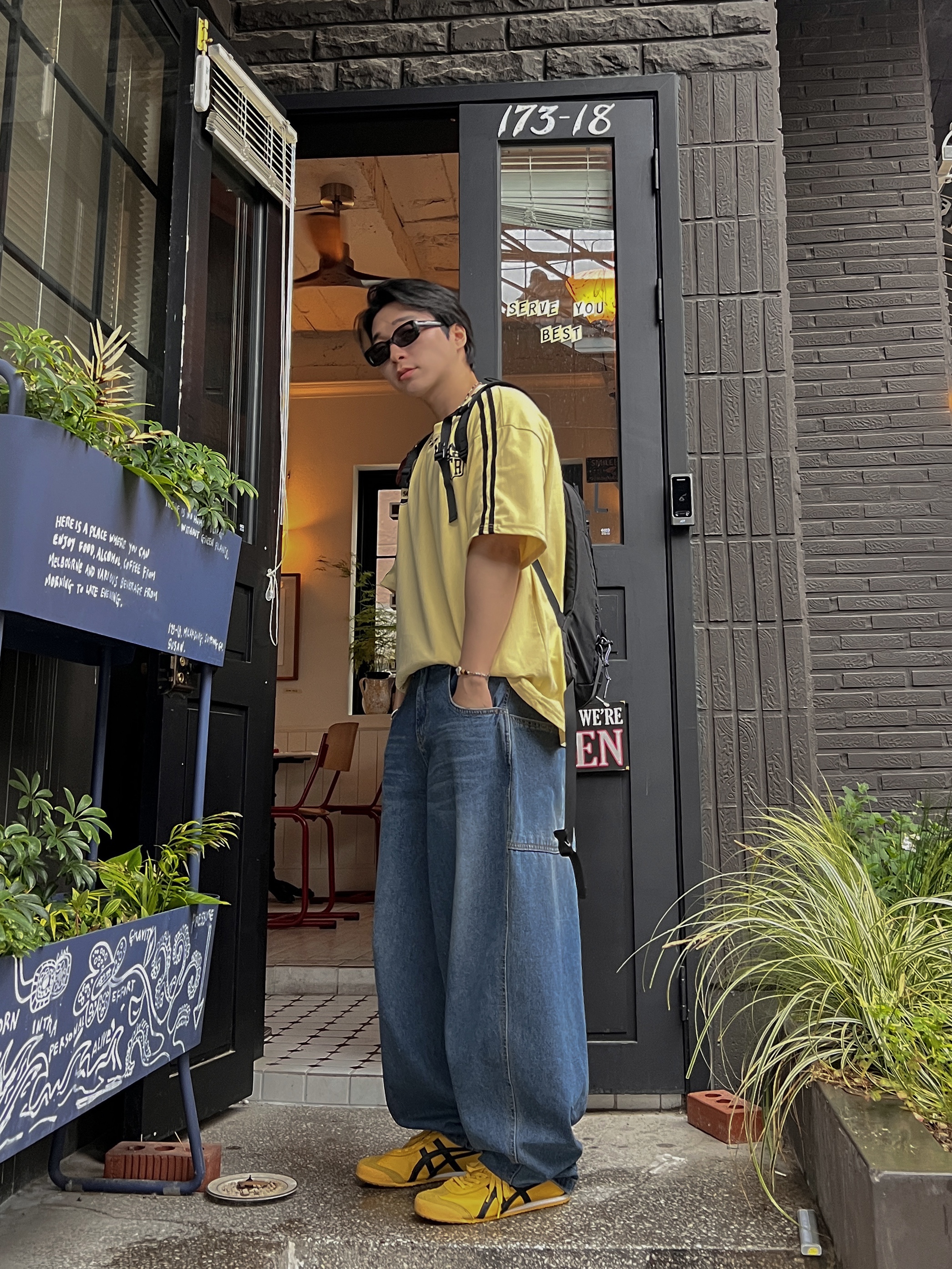 Onitsuka Tiger Mexico 66 Yellow Black 착용 스타일