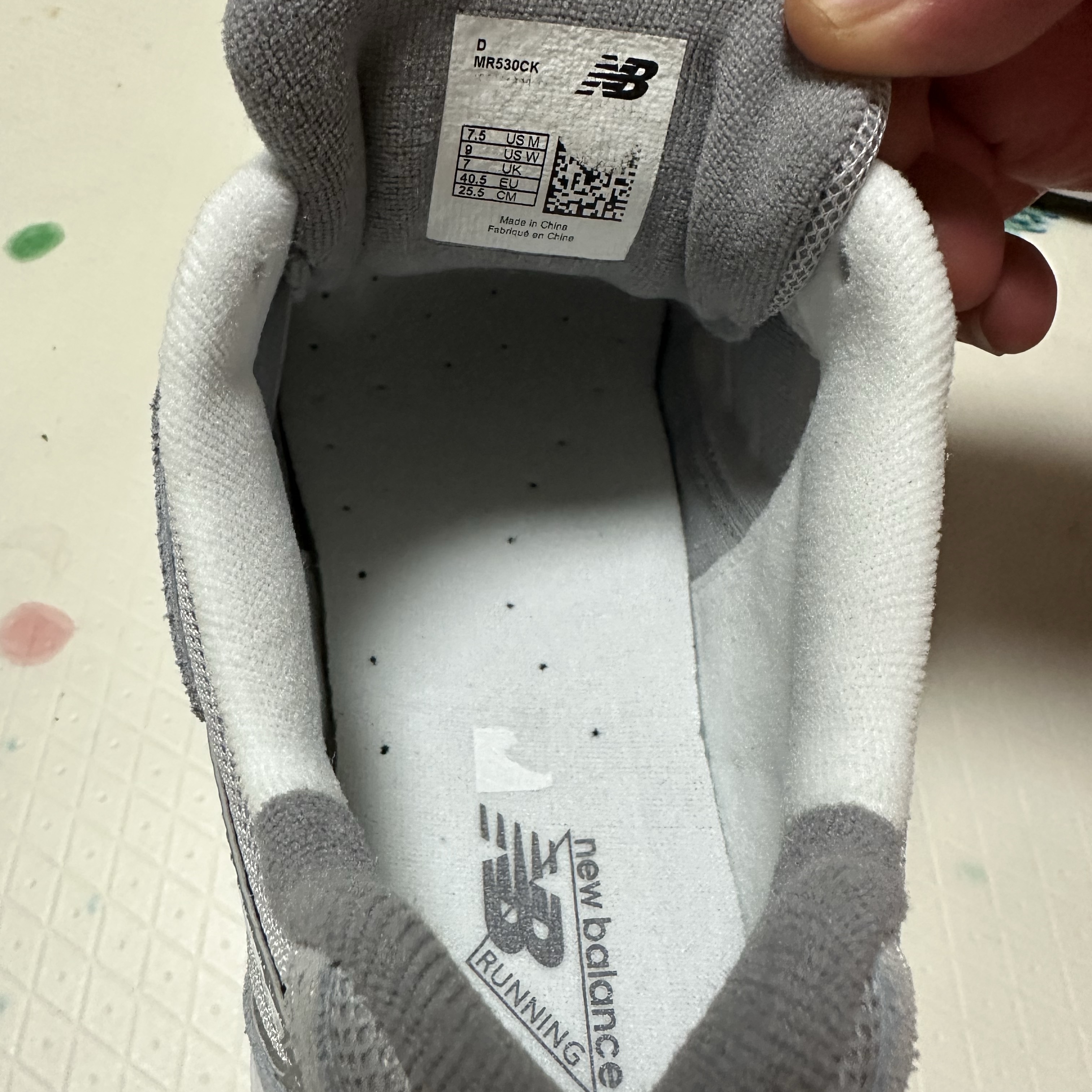 New Balance 530 Grey 착용 스타일 - 1