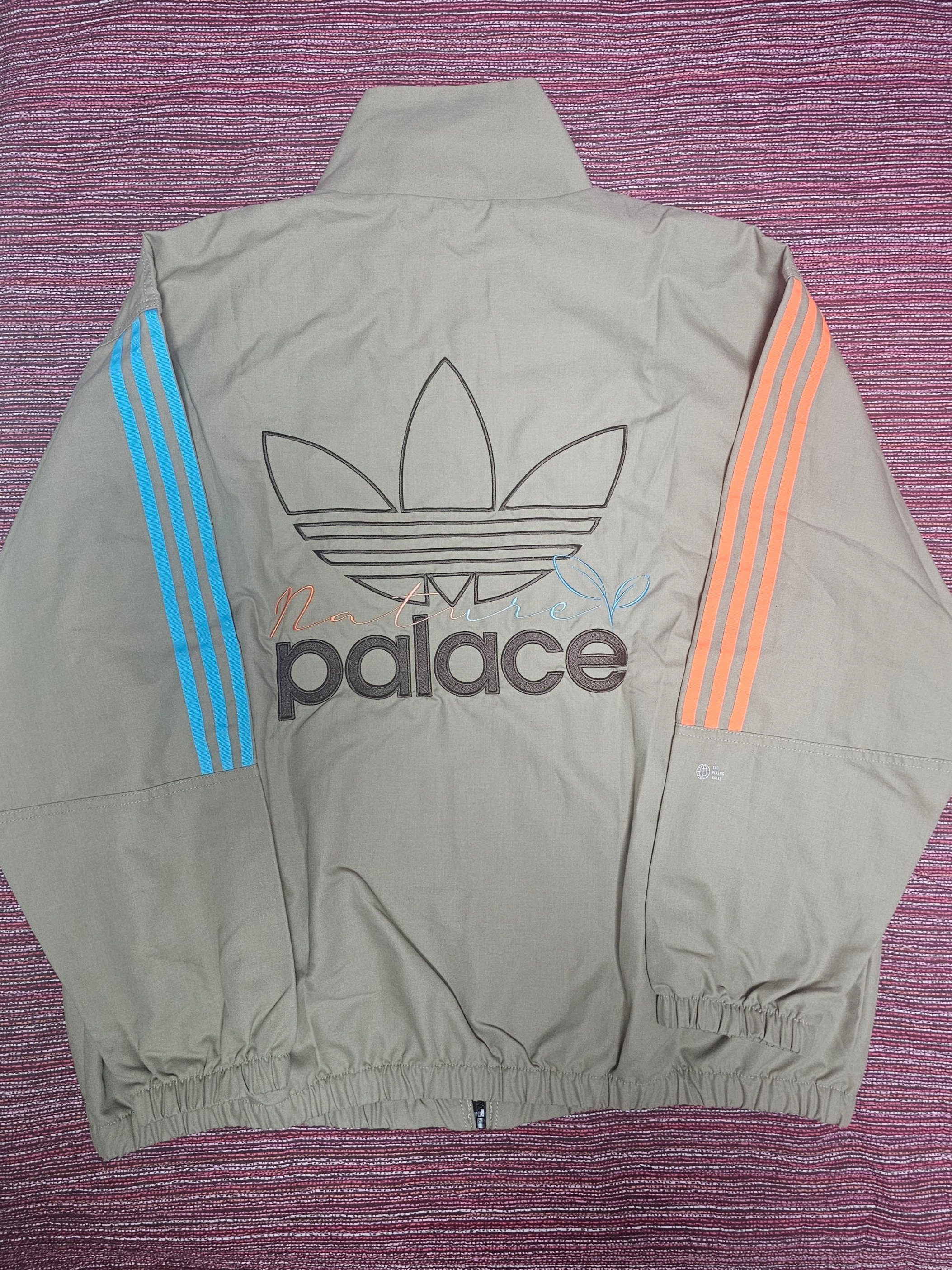 Palace x Adidas Nature Track Top Blanch Cargo - 22SS 착용 스타일 - 4