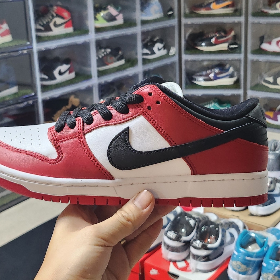 Nike SB Dunk Low Pro Chicago 착용 스타일 - 4