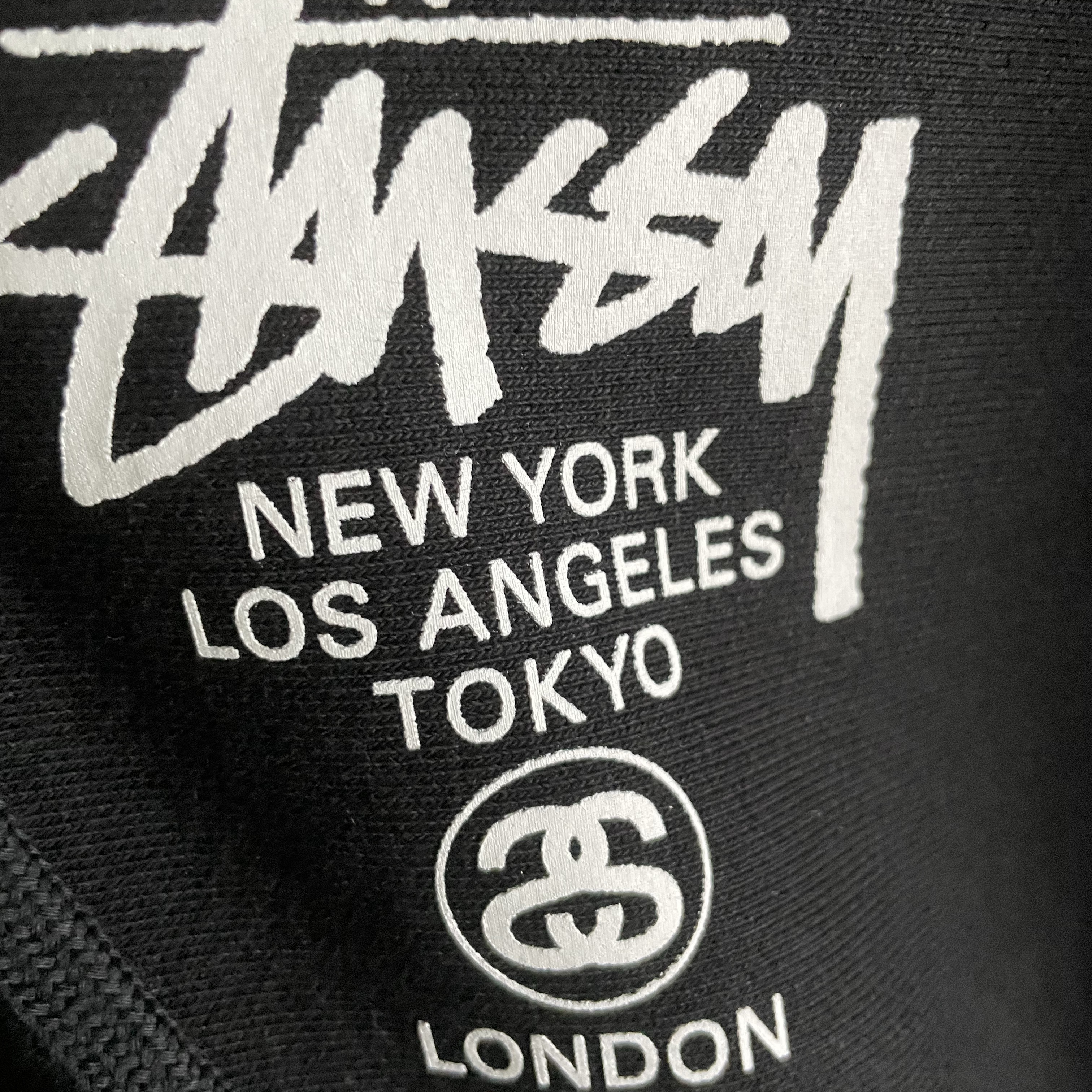 Stussy World Tour Zip Hoodie Black 2024, 2025 착용 스타일 - 2