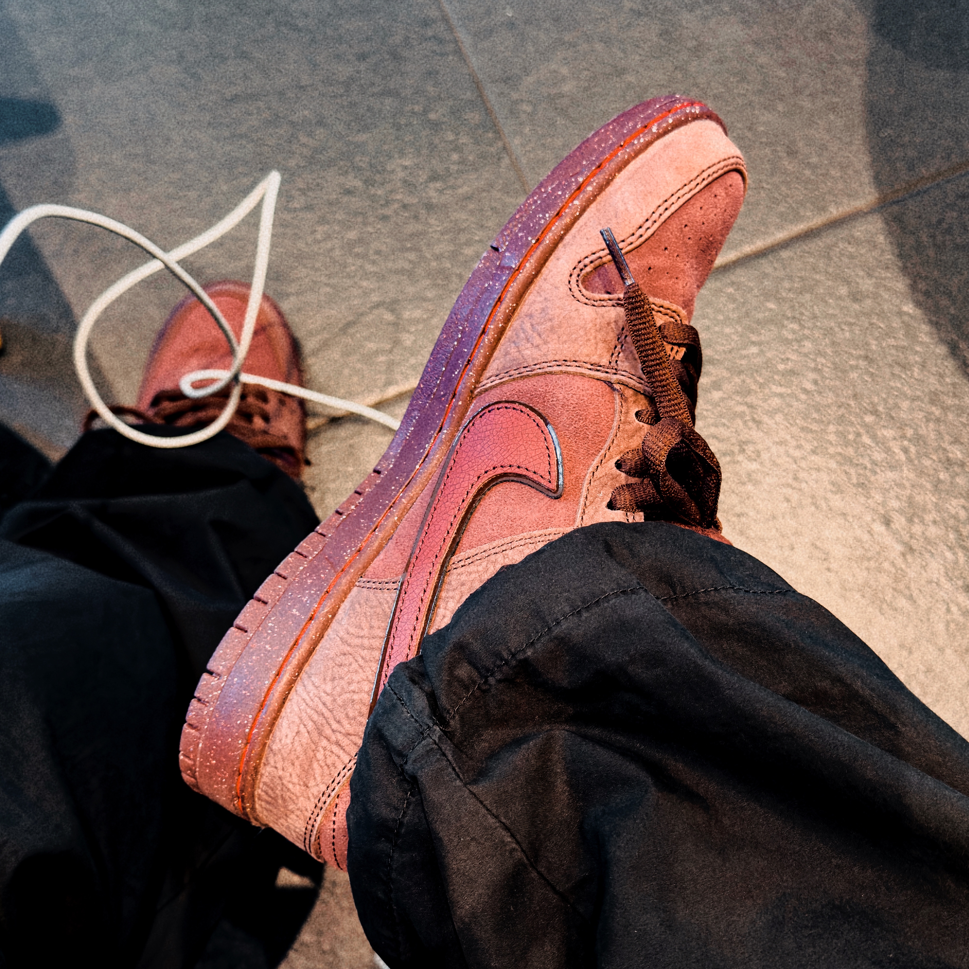 Supreme Military Camp Cap Black - 24SS, Nike SB Dunk Low PRM Burgundy Crush 착용 스타일 - 2