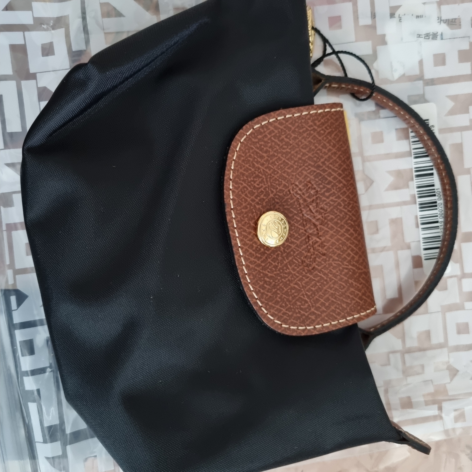 Longchamp Le Pliage Original Handle Pouch Black 착용 스타일